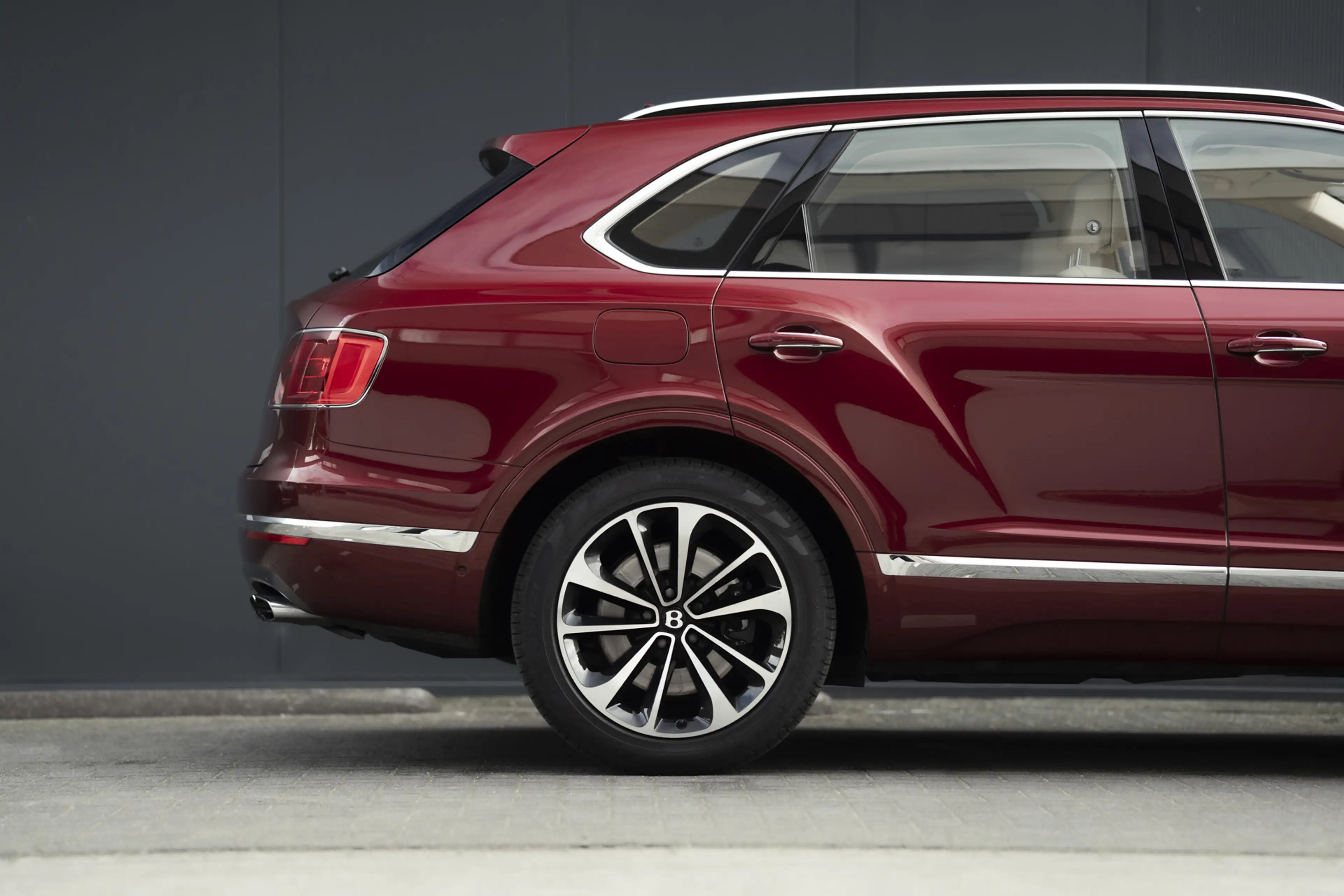 Bentley Bentayga 4.0 D — photo 12