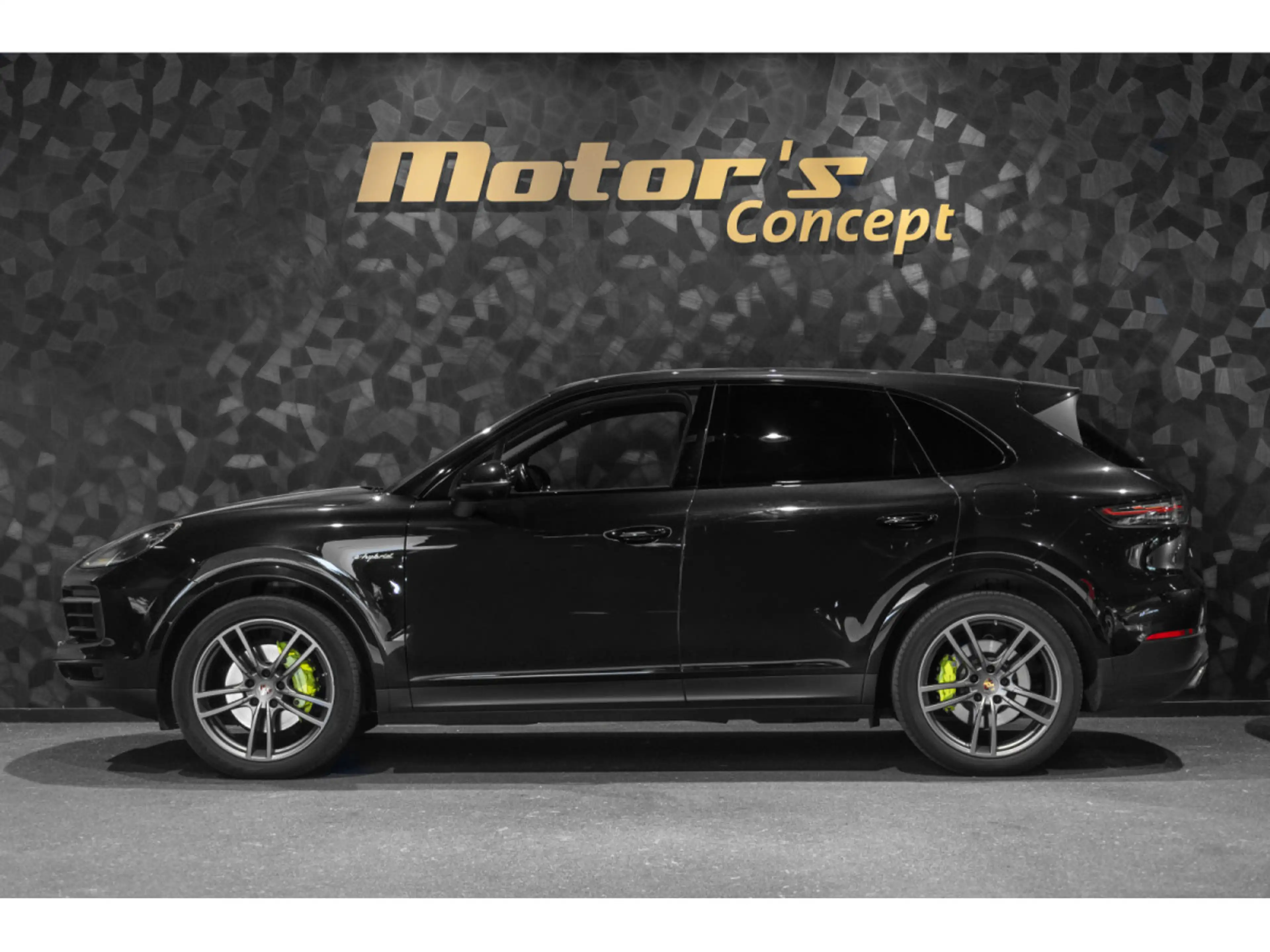 Porsche Cayenne E-Hybrid — photo 2