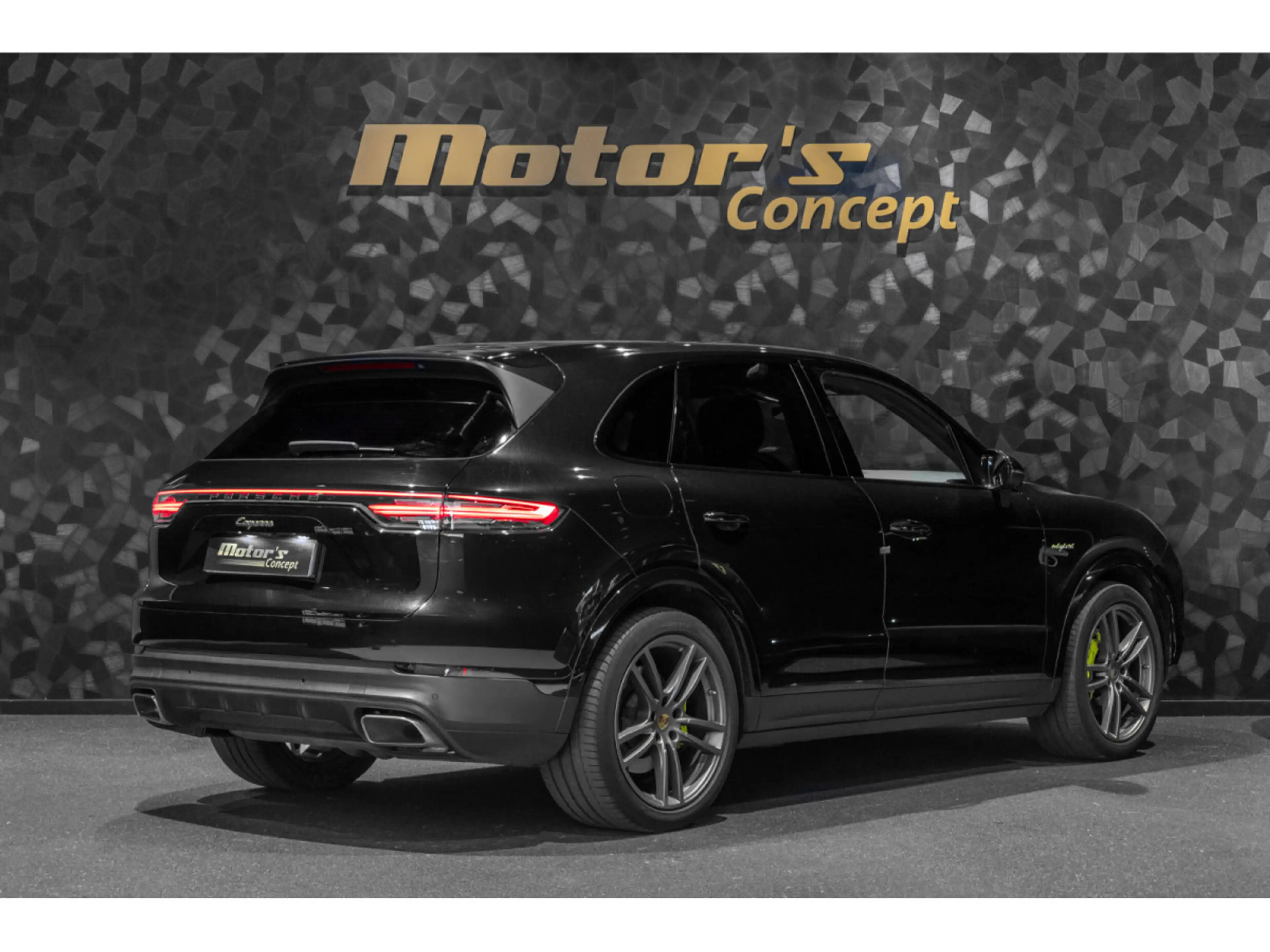 Porsche Cayenne E-Hybrid — photo 3