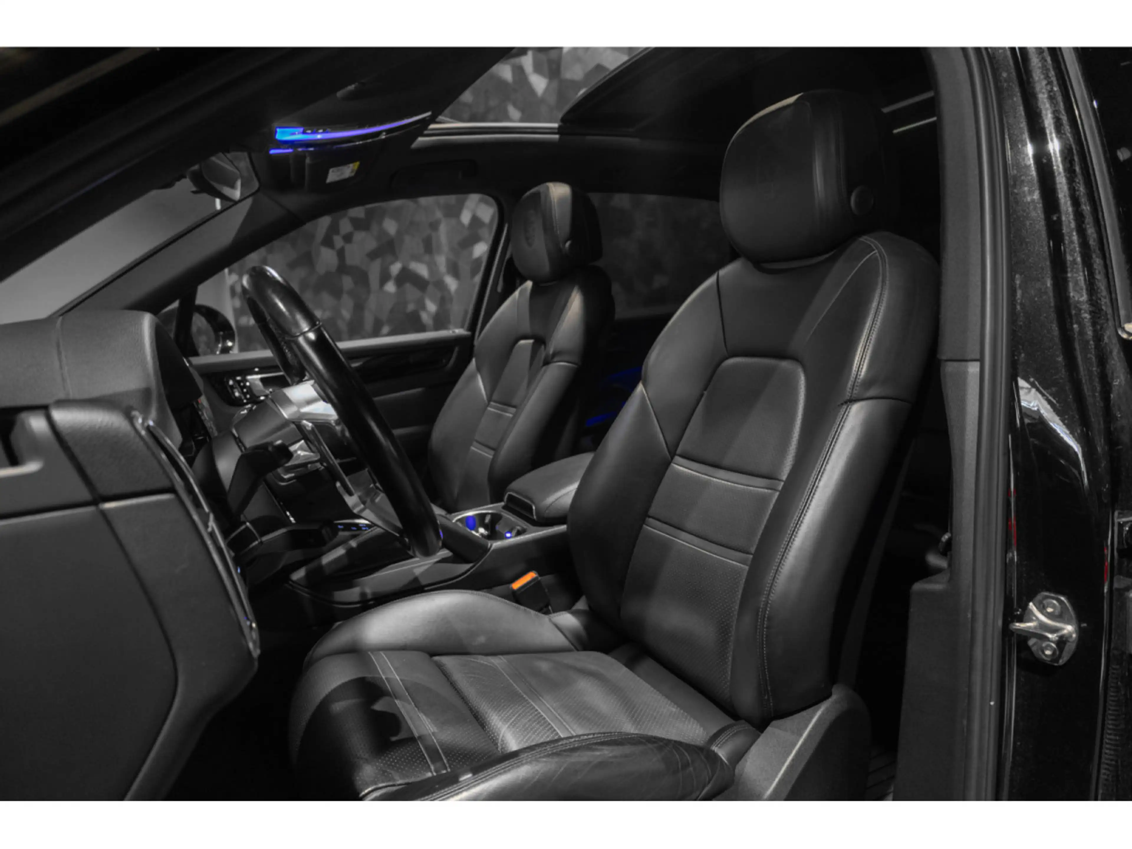 Porsche Cayenne E-Hybrid — photo 10