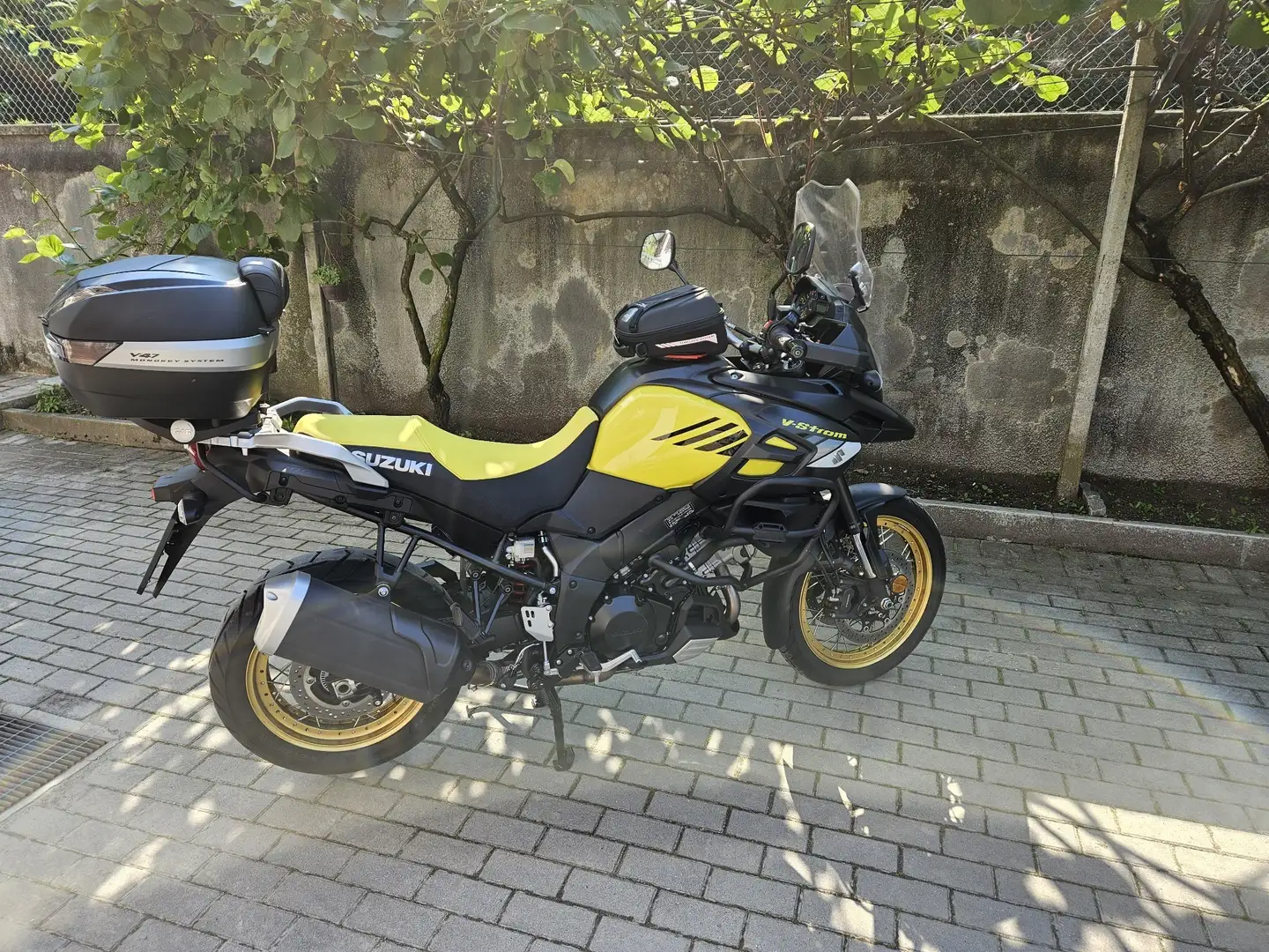 Suzuki V-Strom 1000 Galben - 2