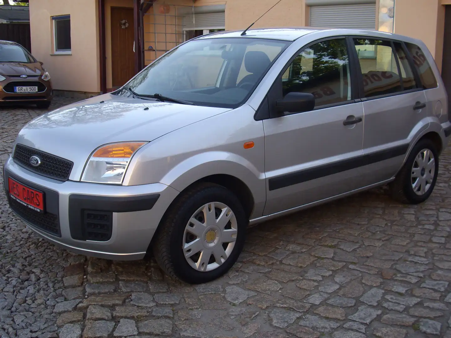Ford Fusion Zilver - 1