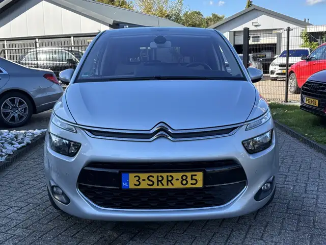 Citroen C4 Picasso view 2