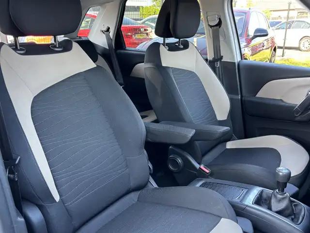 Citroen C4 Picasso view 12