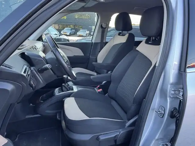 Citroen C4 Picasso view 10