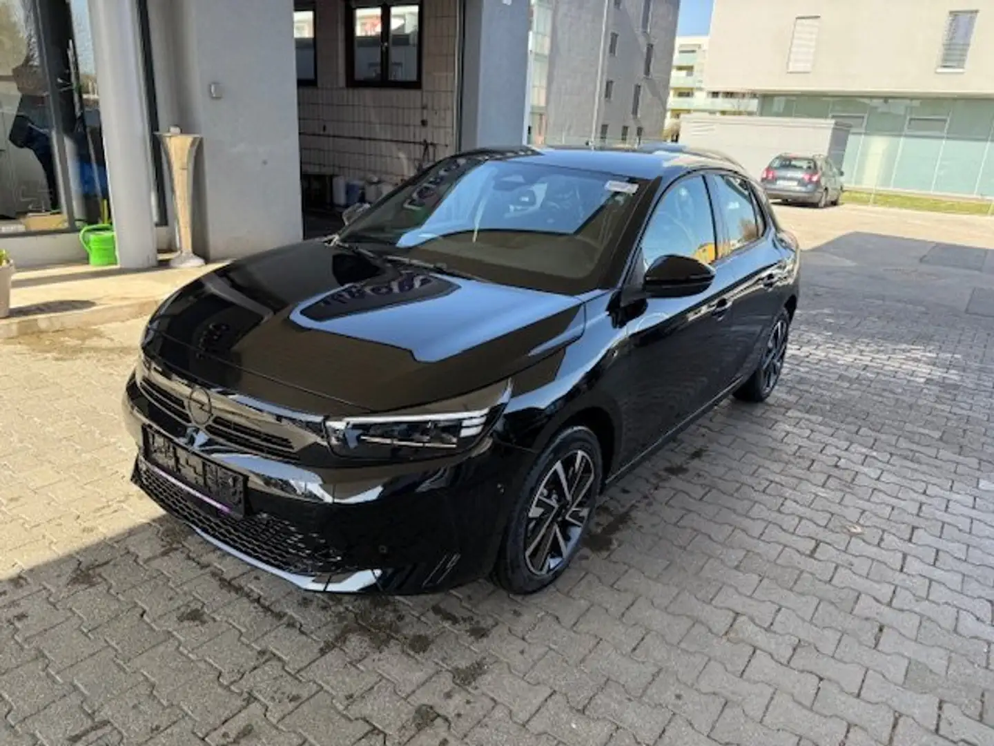 Opel Corsa GS Schwarz - 1