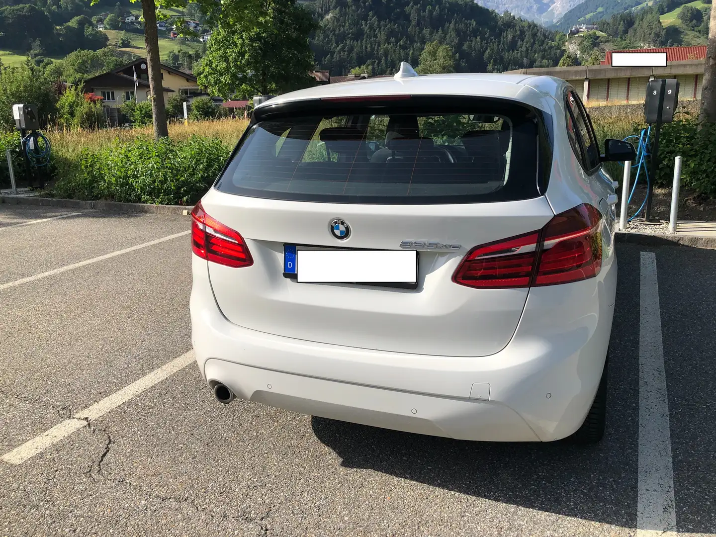 BMW 225 2er Active Tourer Plug-In-Hybrid 225xe iPerformanc White - 2
