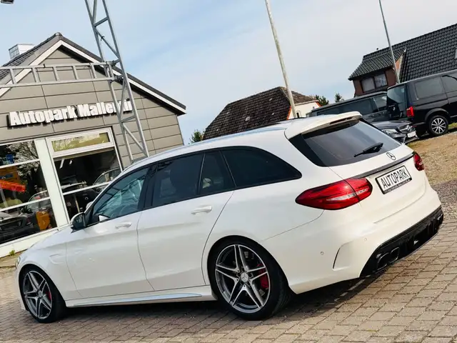 Mercedes-Benz C 63 Amg view 5