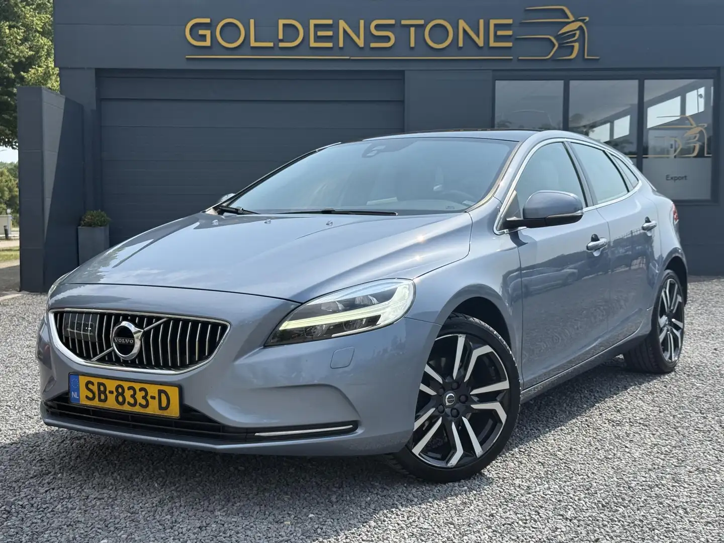 Volvo V40 2.0 T2 Nordic+ Dealer Onderhouden,Pano,Leder,Navi, Blauw - 1
