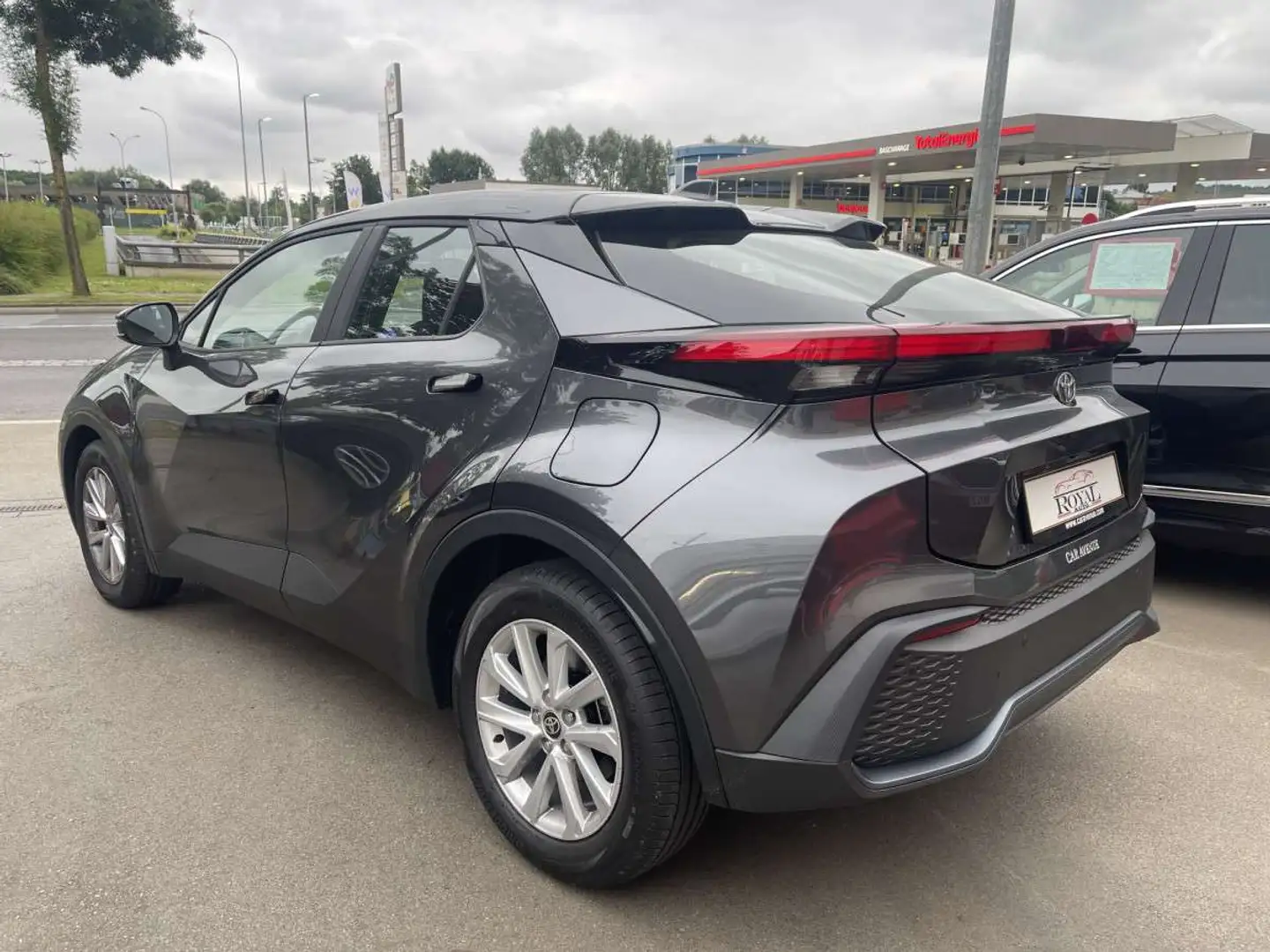 Toyota C-HR 1.8L HYBRID DYNAMIC *GARANTIE D'USINE* Gris - 2