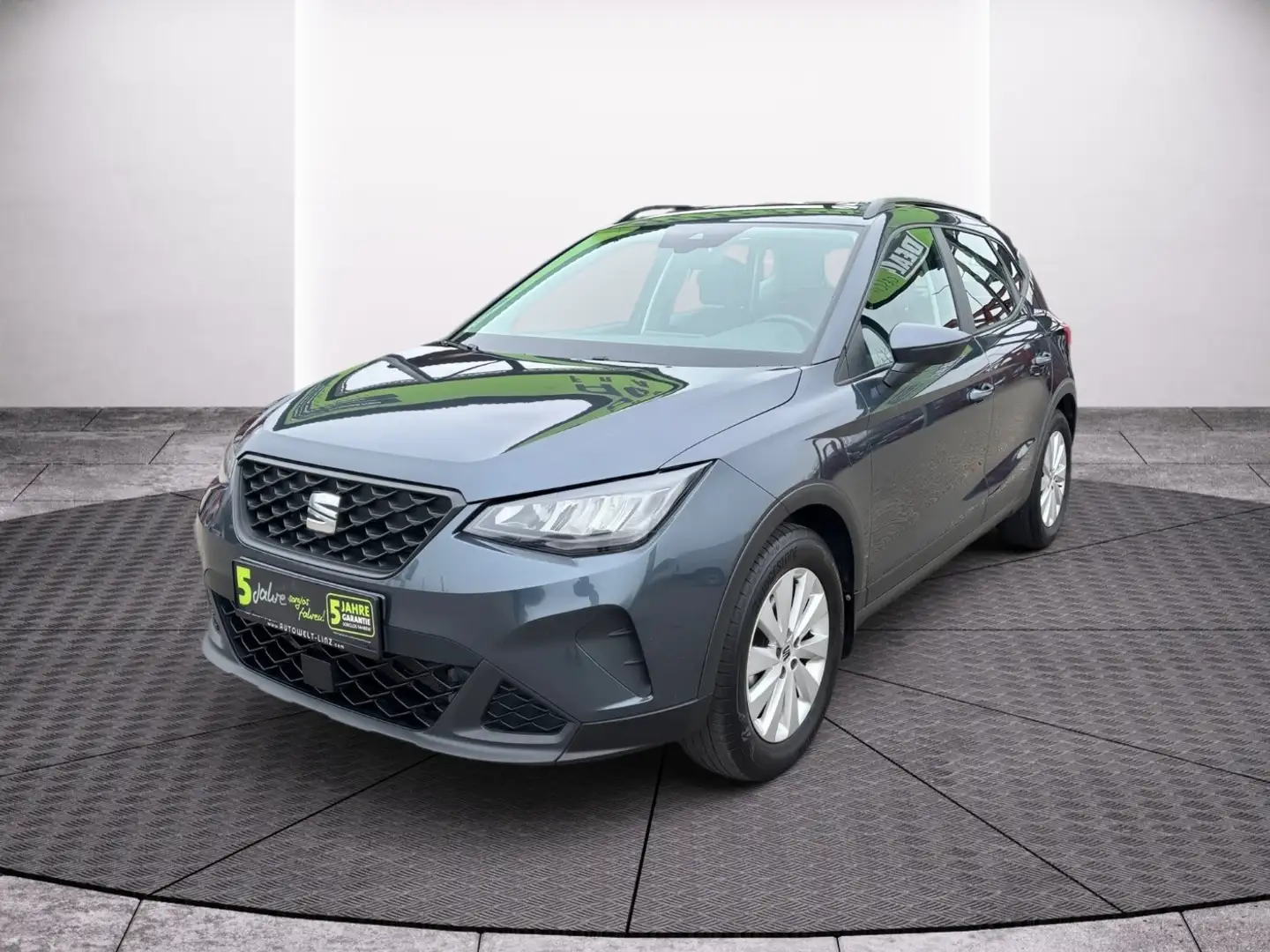 SEAT Arona 1,0 TSI Style DSG LED+SHZ+8fach Grau - 2