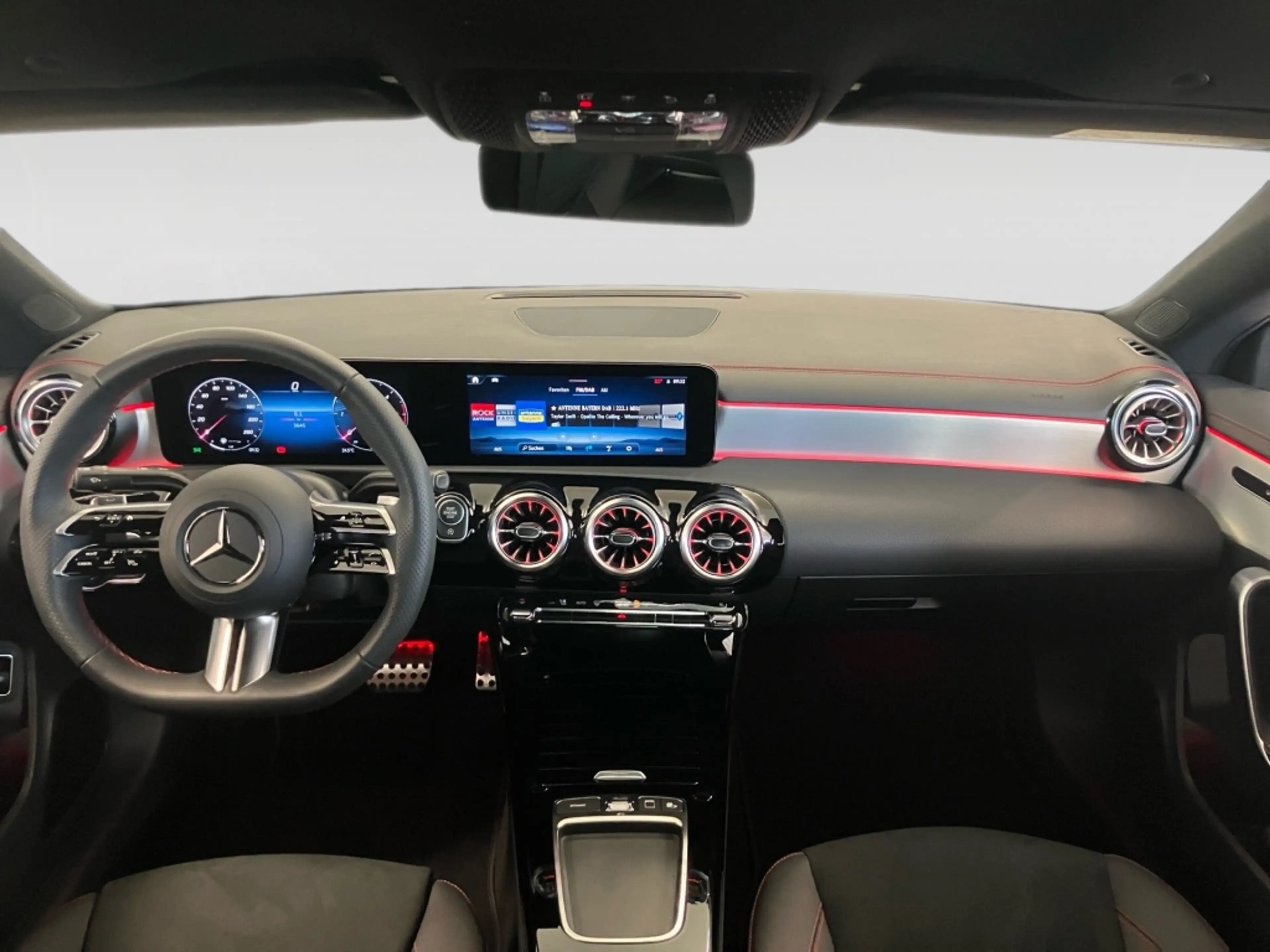 Mercedes-Benz CLA 220 d Edition AMG Line+Night+DISTRON+KEYLESS — photo 8