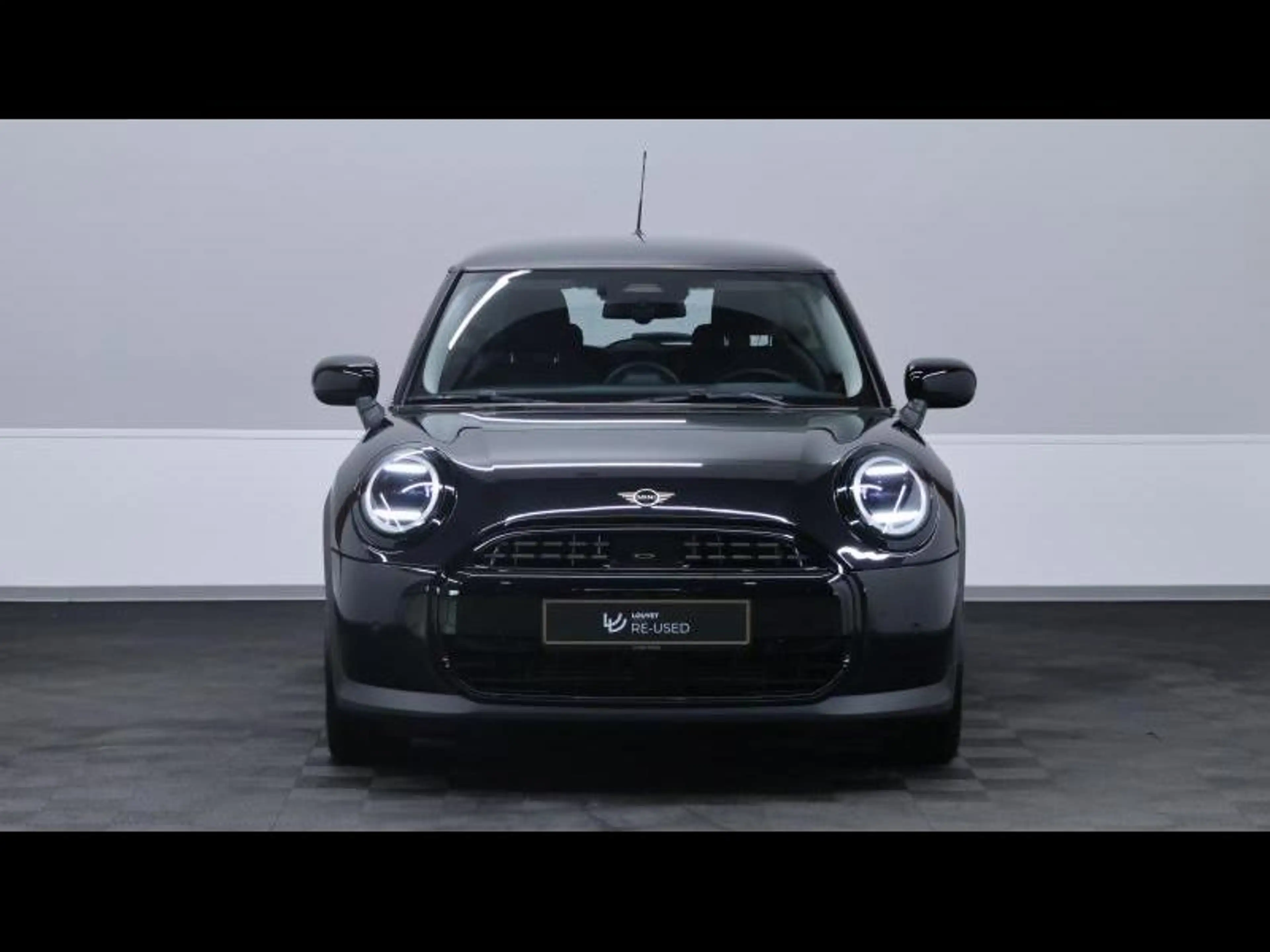 MINI Cooper C 1.5 156cv Auto — photo 2