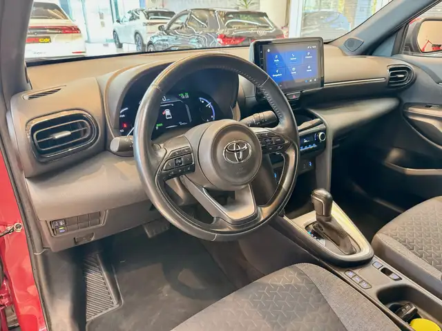 Toyota Yaris Cross view 8