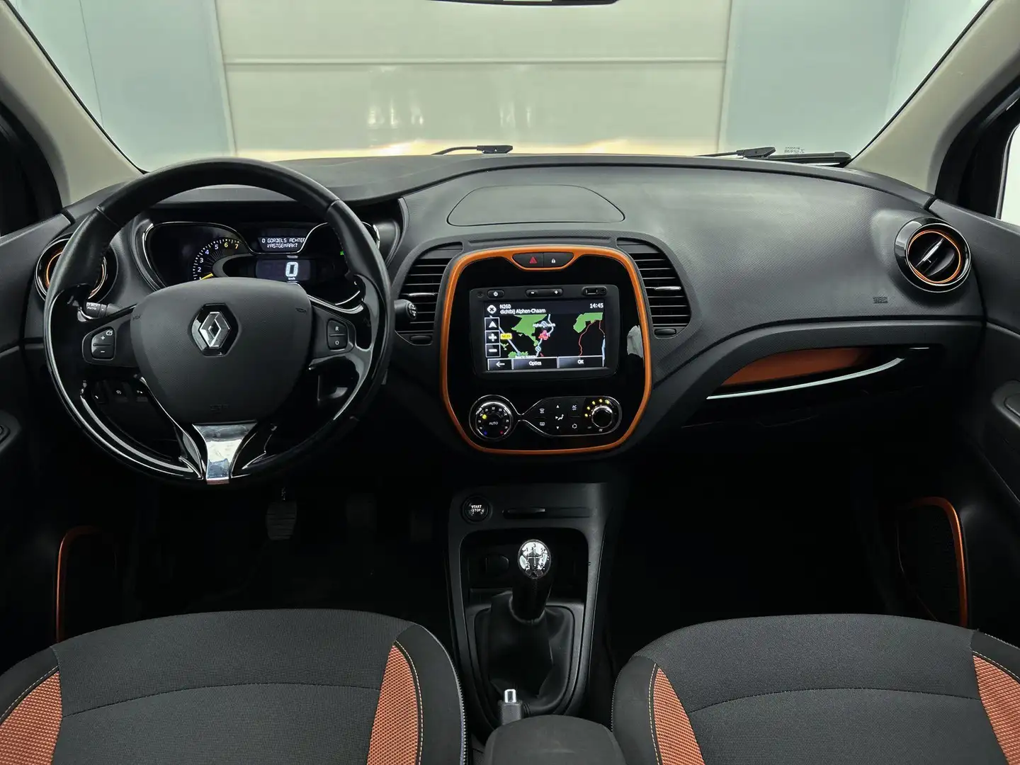 Renault Captur 0.9 TCe Dynamique (Zeer Goed OnderH, Trekhaak, Nav Zwart - 2
