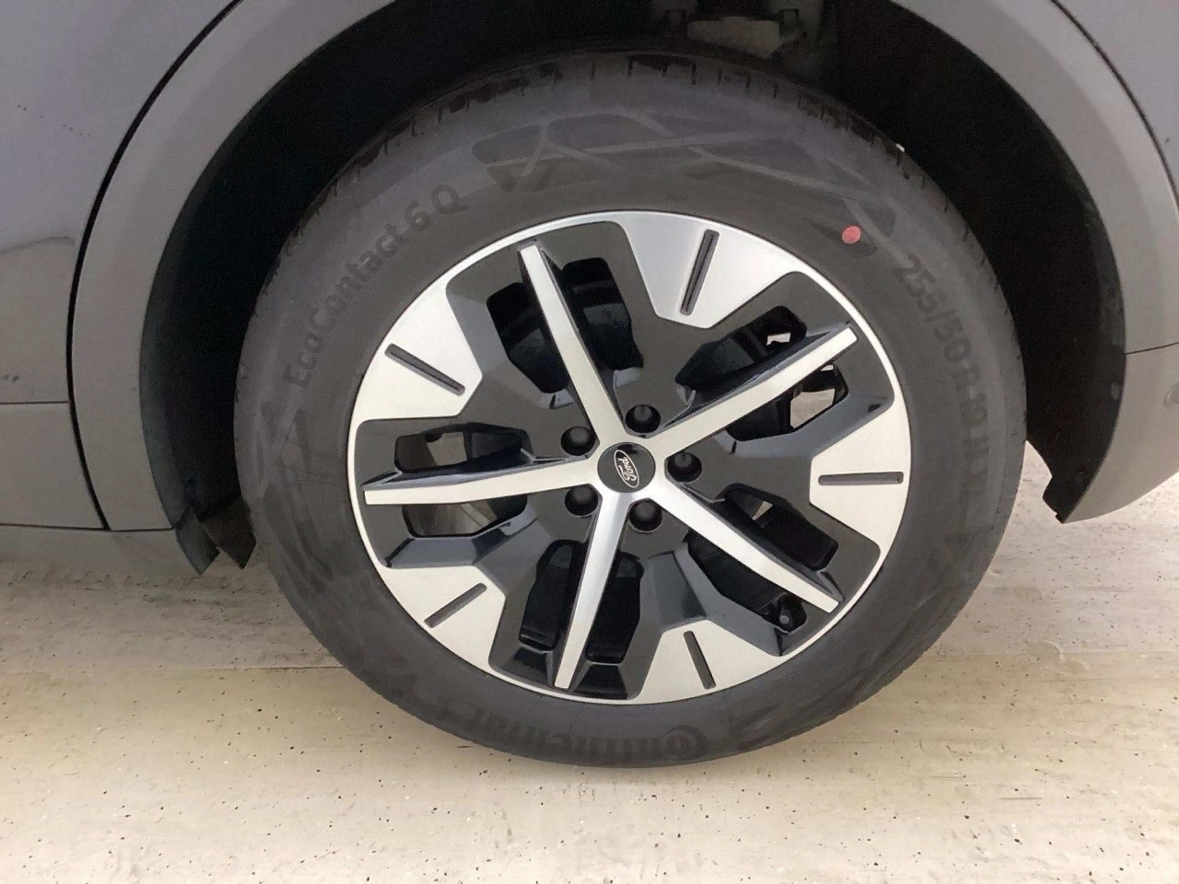 Ford Explorer AWD 79kWh Auto./360-KAMERA/ACC/HEAD-UP/ — photo 6