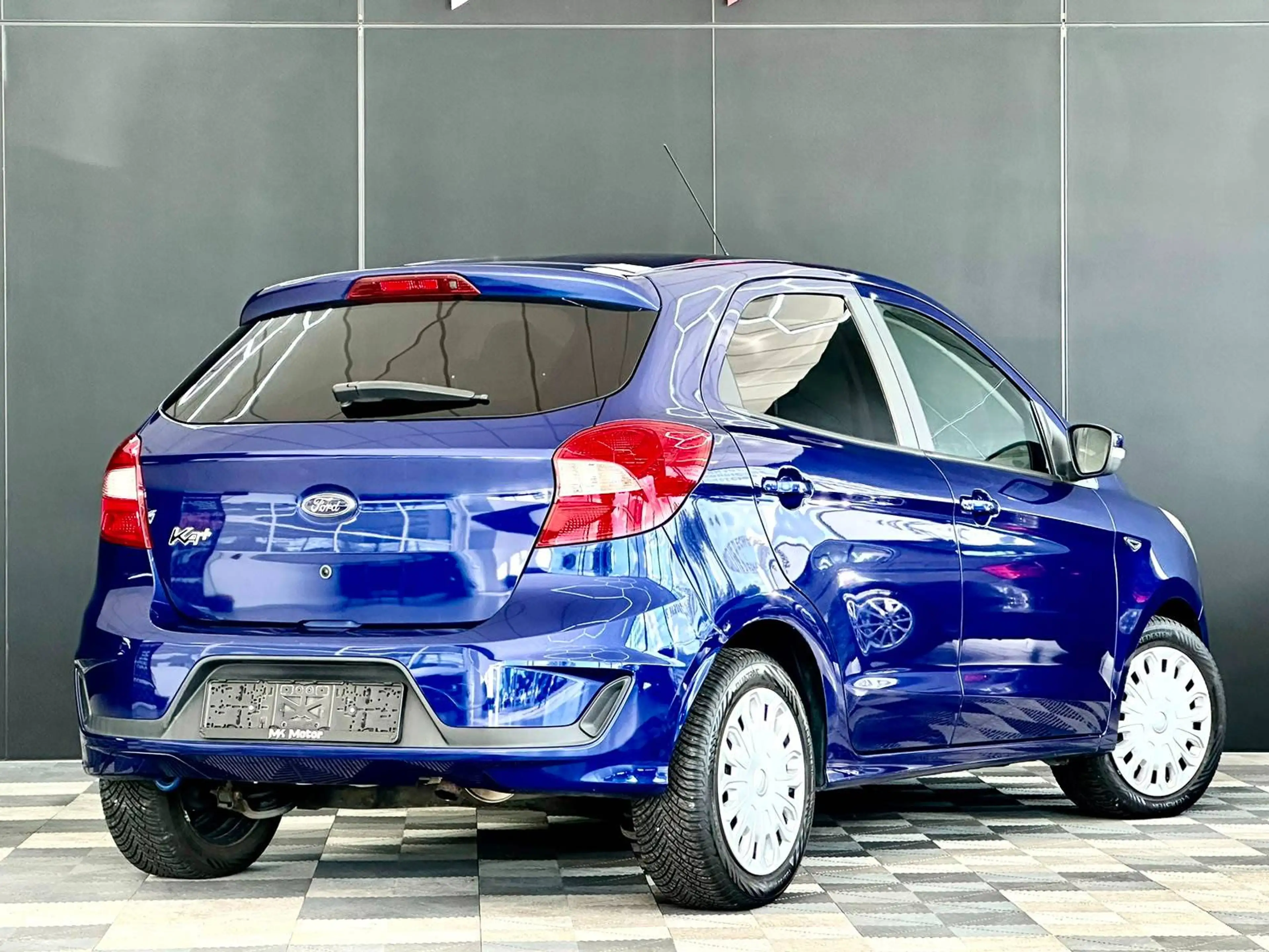 Ford Ka/Ka+ 🟢1.2 ESSENCE 86CV - 1ER MAIN - SIEGES CHAUFFANTS - CRUISE — photo 6
