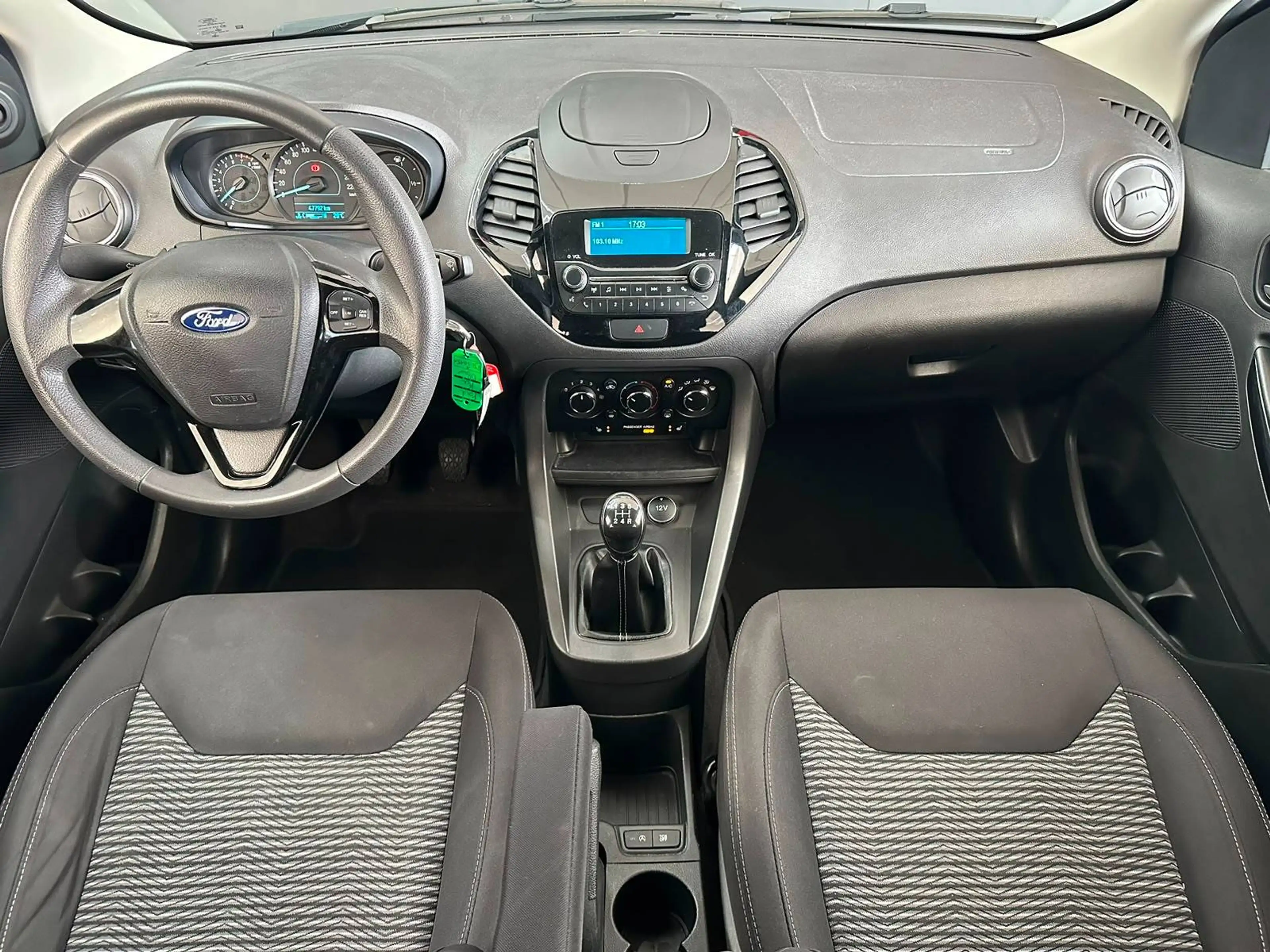 Ford Ka/Ka+ 🟢1.2 ESSENCE 86CV - 1ER MAIN - SIEGES CHAUFFANTS - CRUISE — photo 11