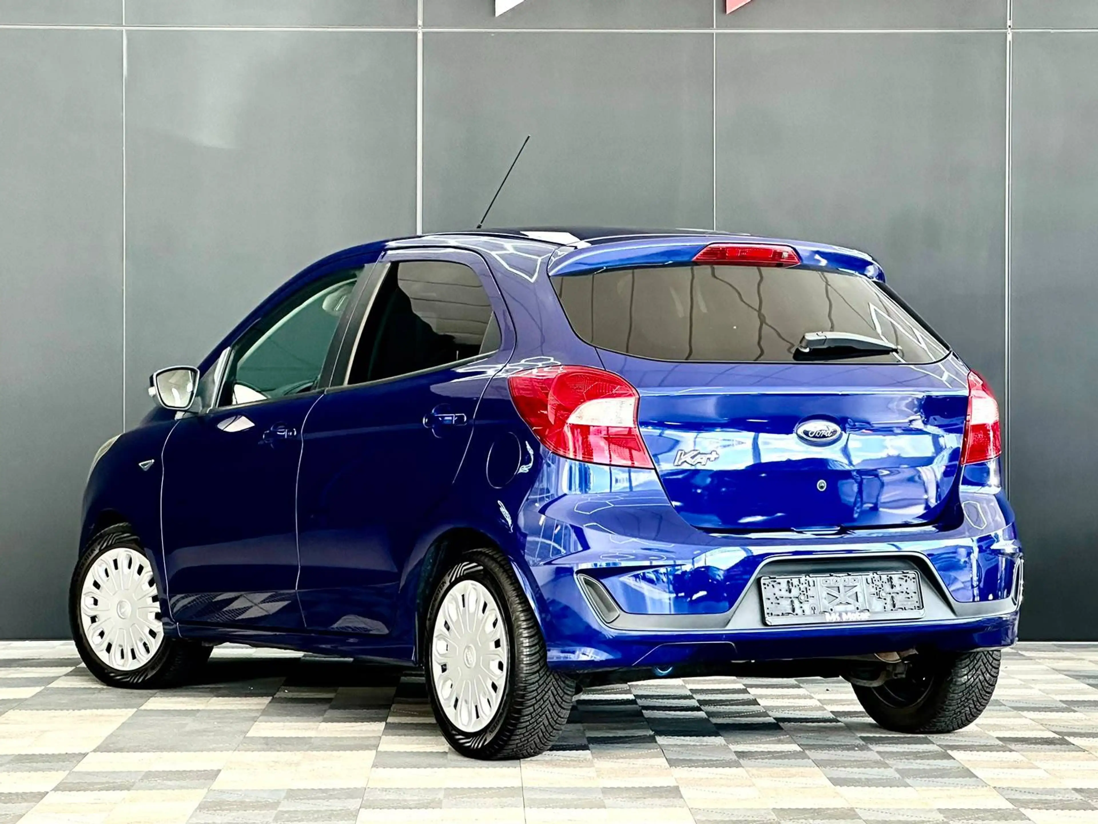 Ford Ka/Ka+ 🟢1.2 ESSENCE 86CV - 1ER MAIN - SIEGES CHAUFFANTS - CRUISE — photo 5