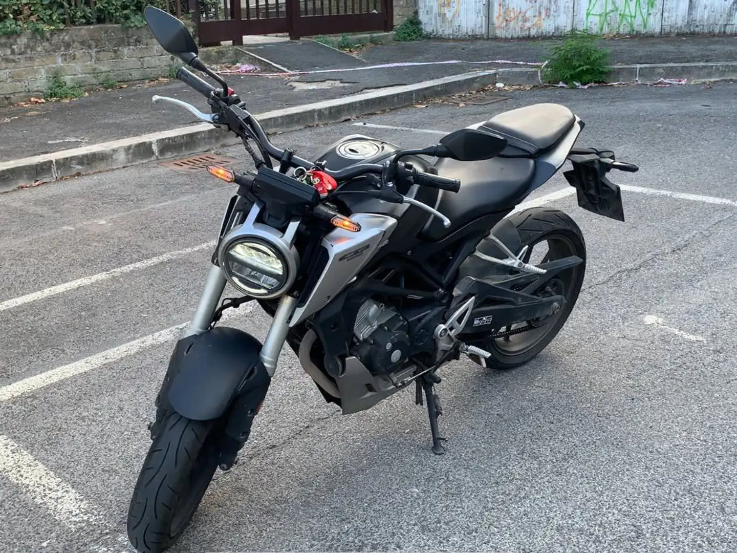 Honda CB 125 Noir - 1