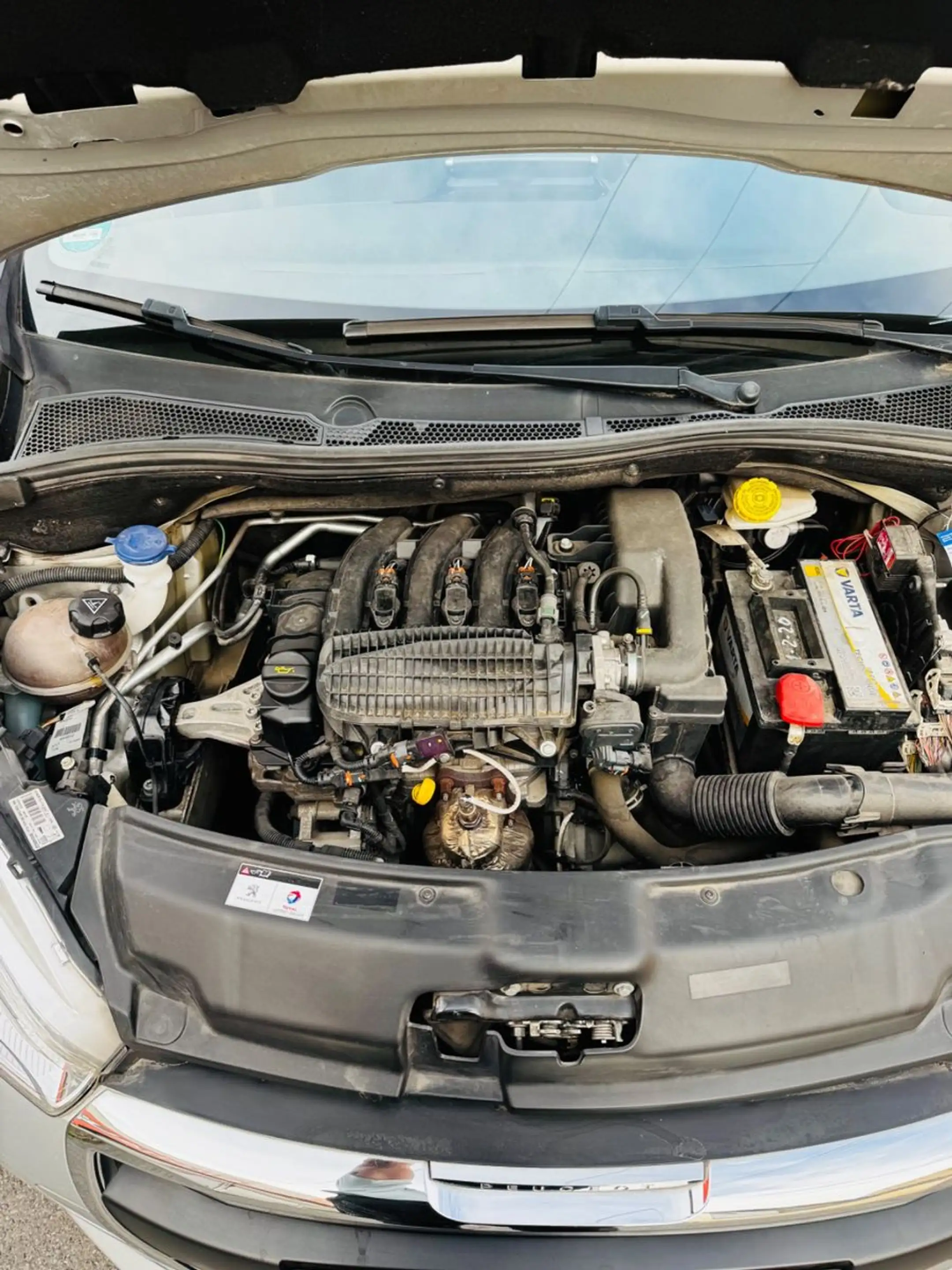 Peugeot 208 Active — photo 14