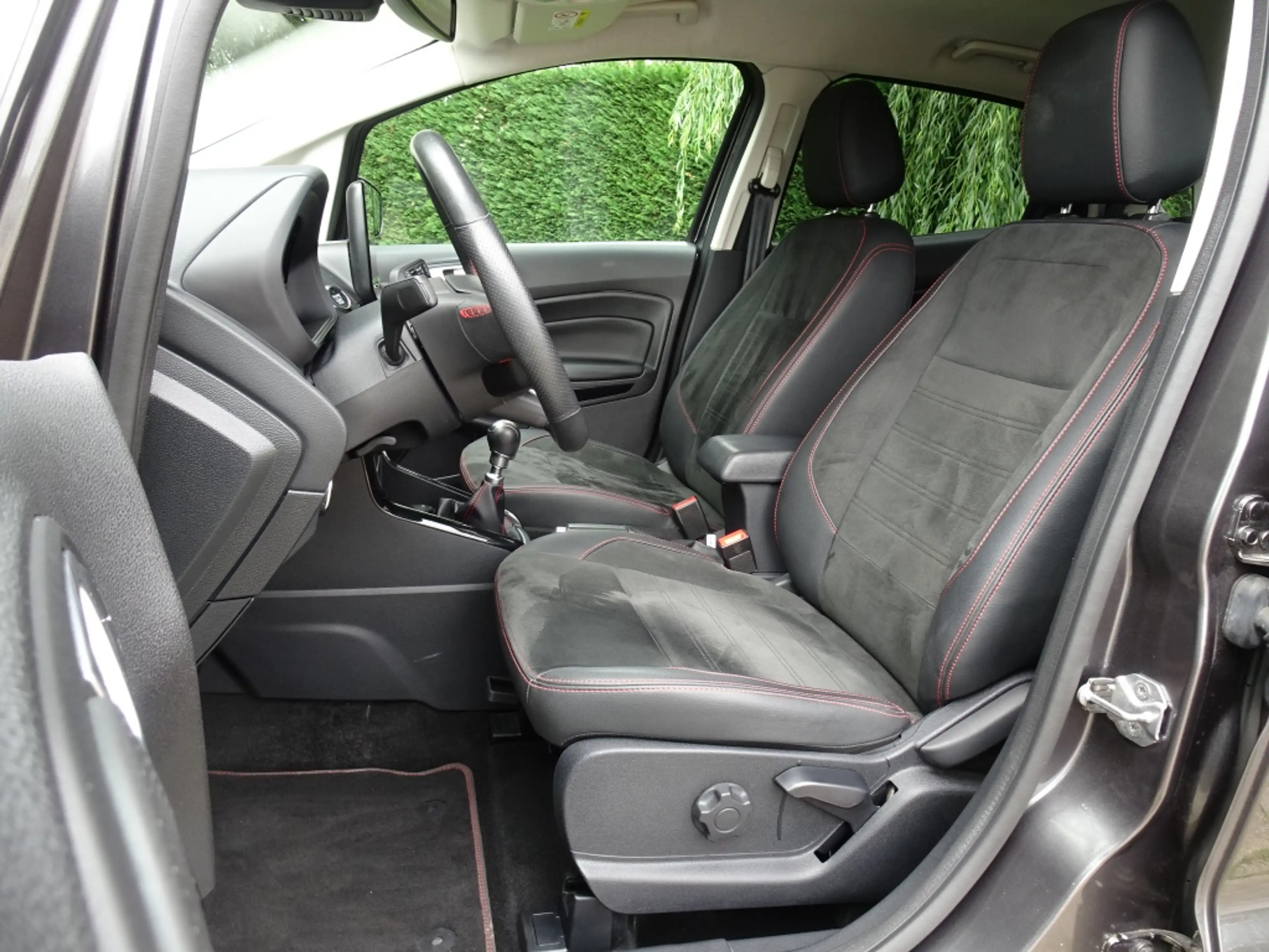 Ford EcoSport 1.0 125pk ST-Line met B&O, Camera en WinterPack — photo 6
