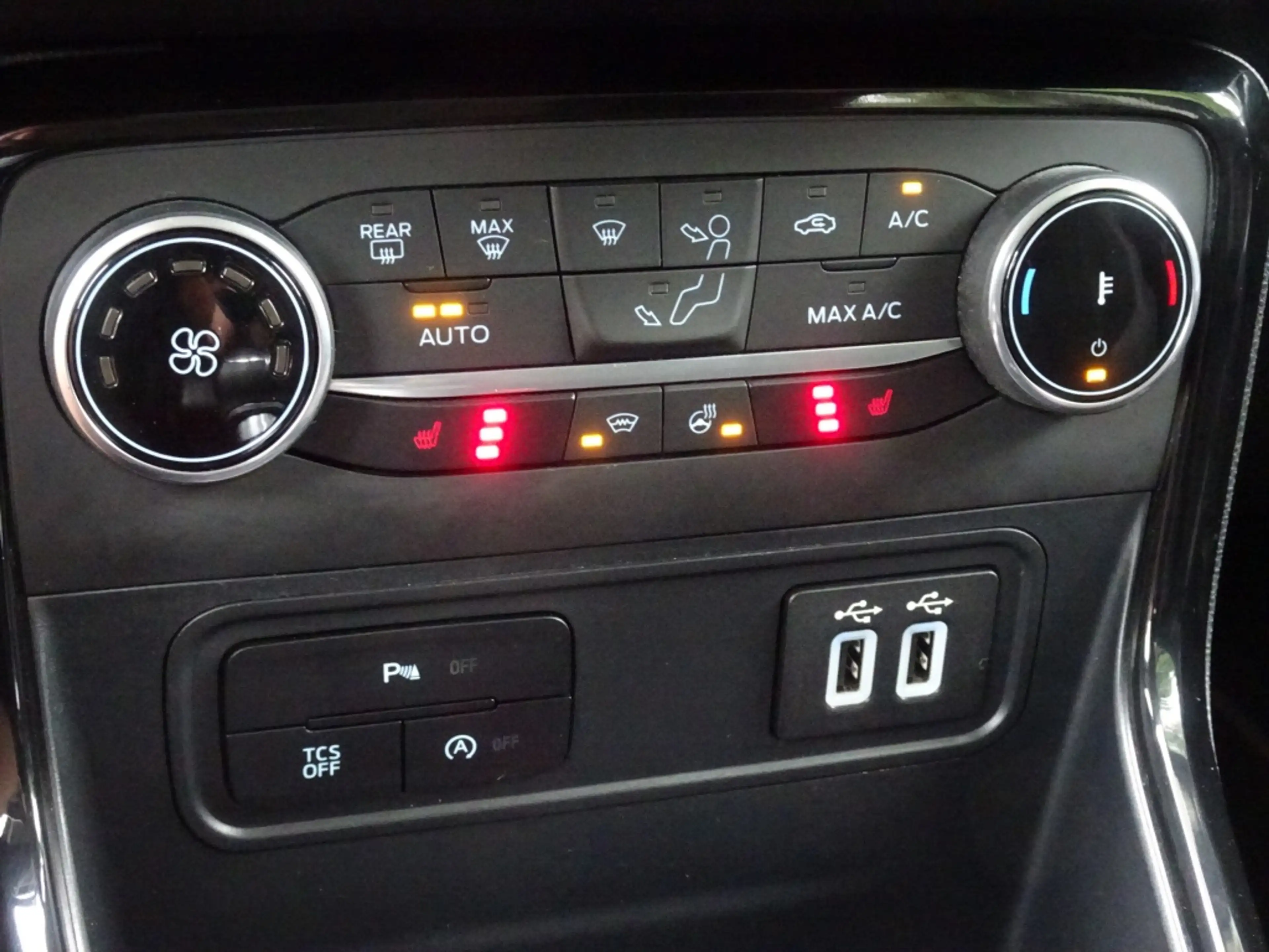 Ford EcoSport 1.0 125pk ST-Line met B&O, Camera en WinterPack — photo 18