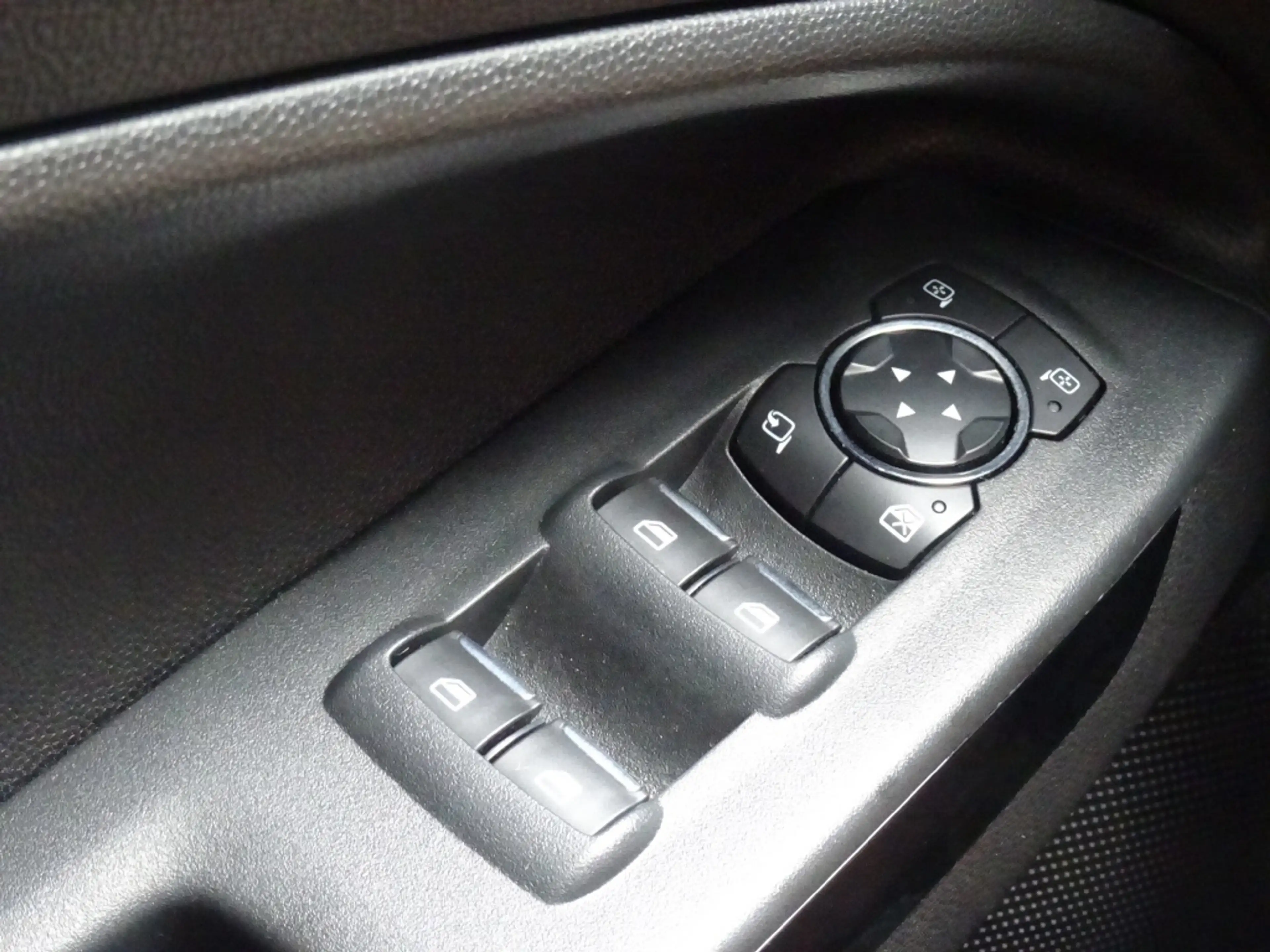 Ford EcoSport 1.0 125pk ST-Line met B&O, Camera en WinterPack — photo 12