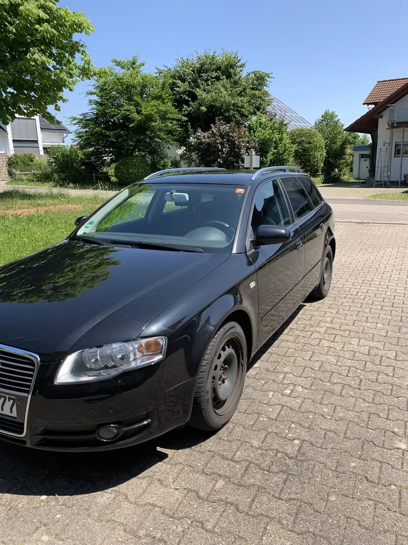 Audi A4 2.0 Schwarz - 2