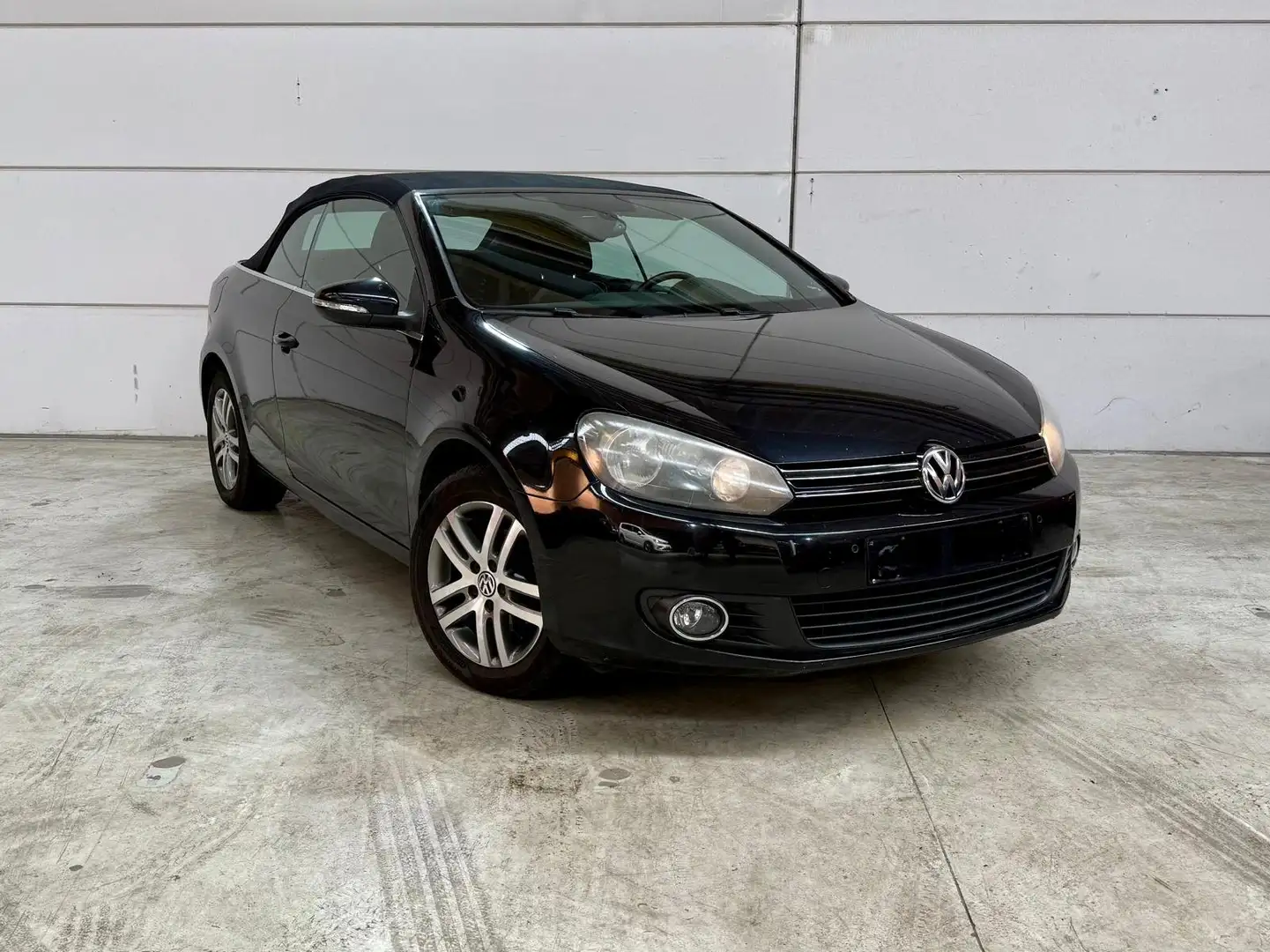 Volkswagen Golf Cabriolet 1.6TDi *EXPORT*NICE*BODY Zwart - 1