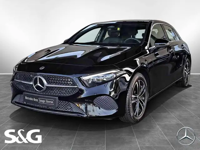 Mercedes-Benz A 180 KEYLESS+KAMERA+SPURHALTE+CARPLAY+LED+17"