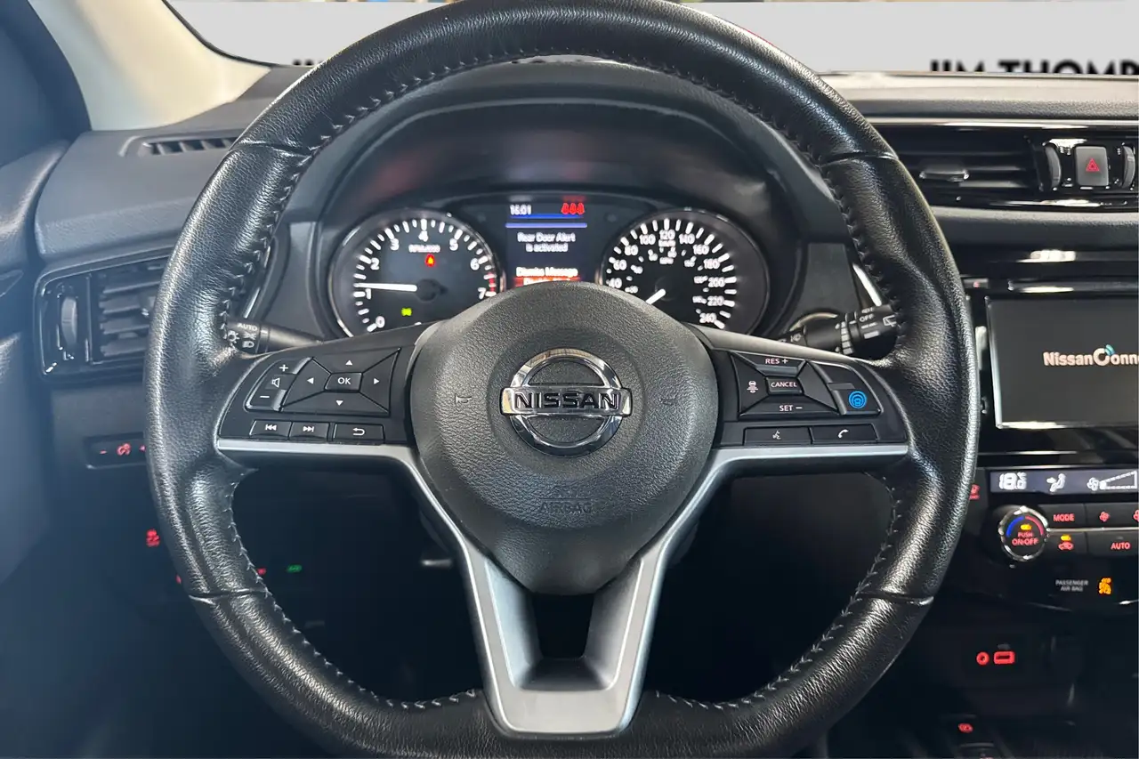 Nissan Qashqai снимка Nissan Qashqai