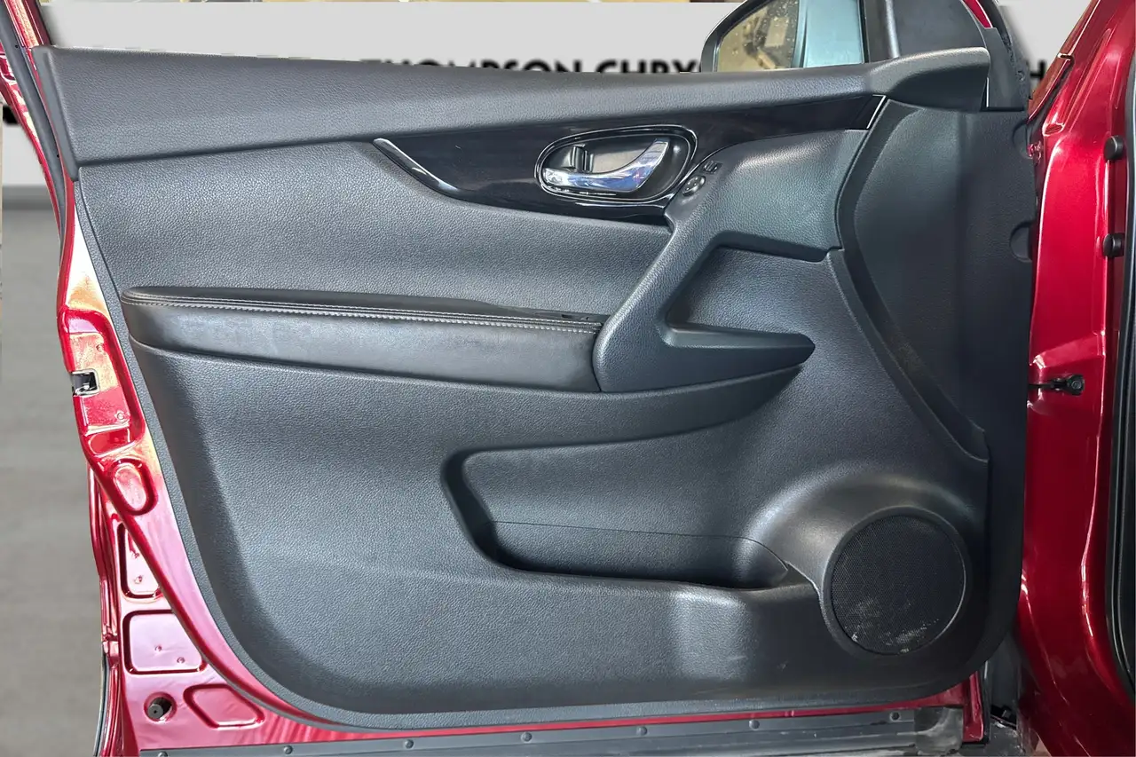 Nissan Qashqai снимка Nissan Qashqai