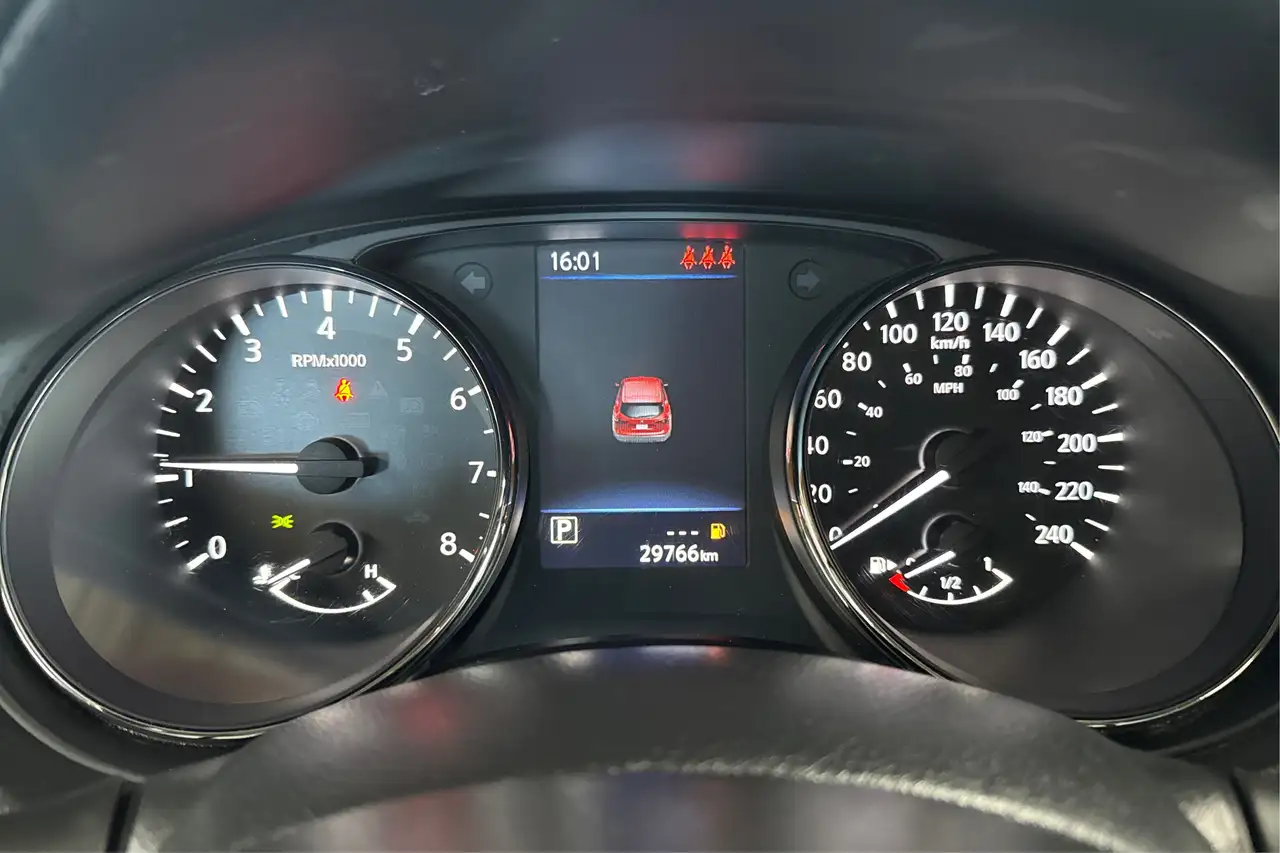 Nissan Qashqai снимка Nissan Qashqai