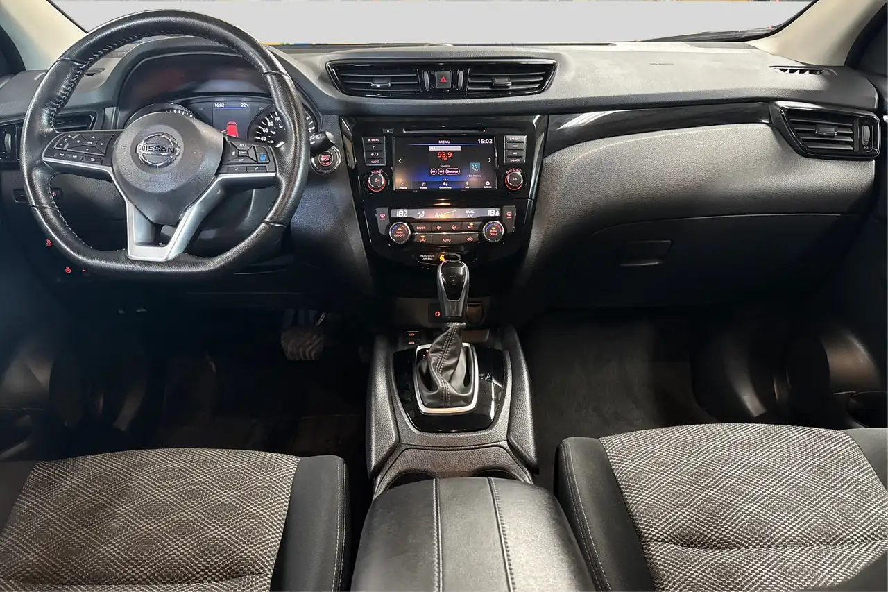 Nissan Qashqai снимка Nissan Qashqai