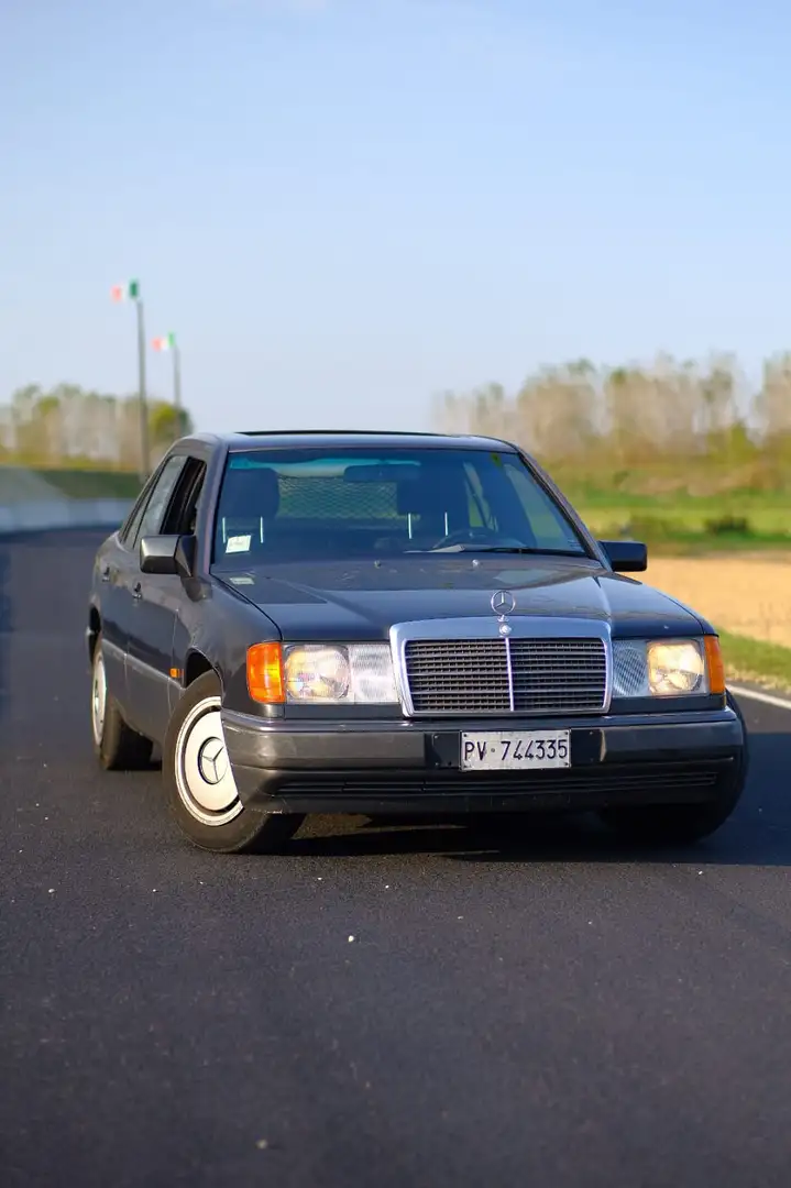 Mercedes-Benz 250 w124 e 250d - 2