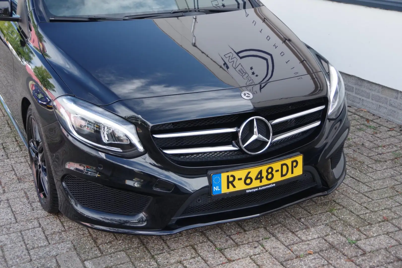 Mercedes-Benz B 180 Business Solution AMG Noir - 2