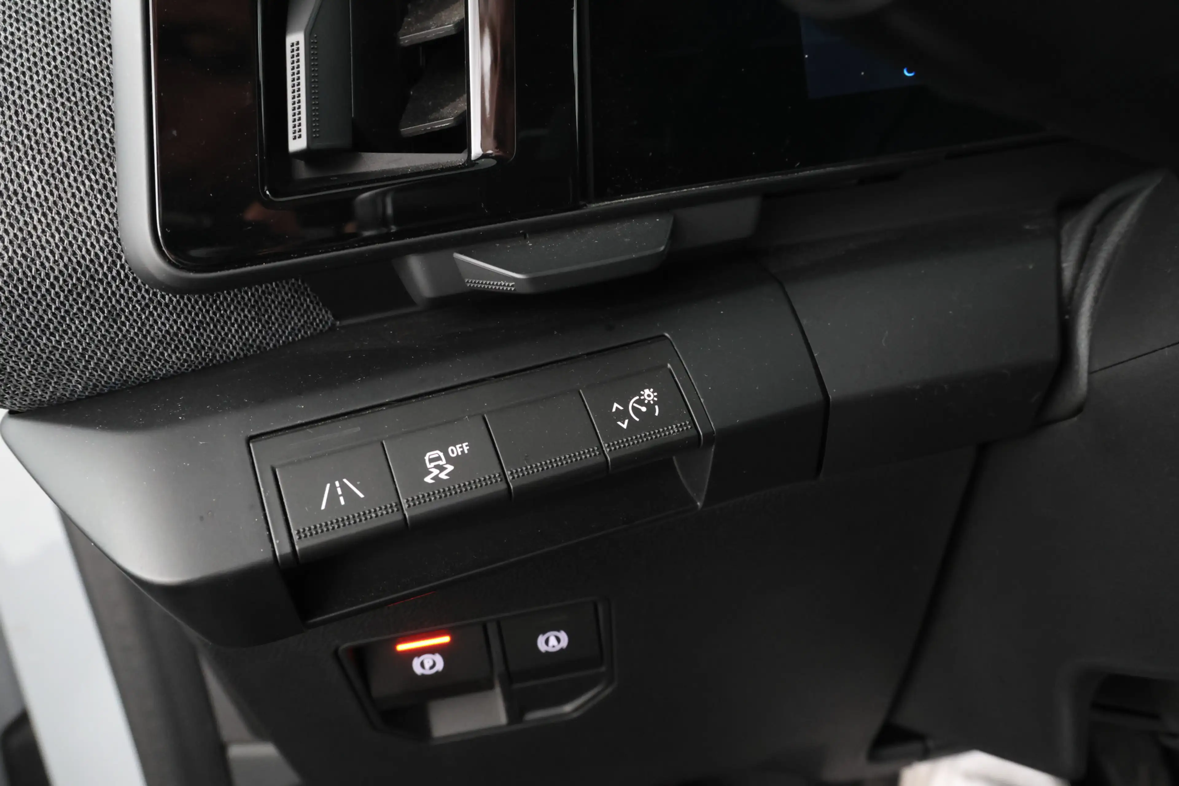 Renault Megane E-Tech EV60 Optimum Charge Techno Adaptive Cruise, Apple — photo 16