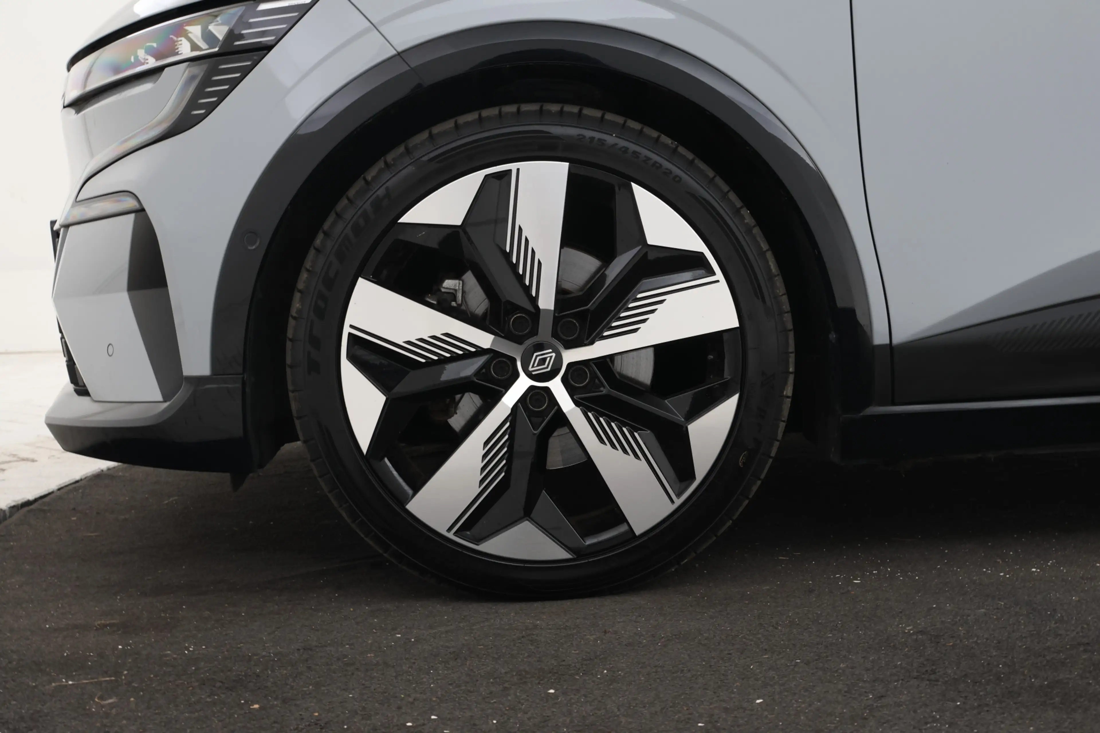 Renault Megane E-Tech EV60 Optimum Charge Techno Adaptive Cruise, Apple — photo 8