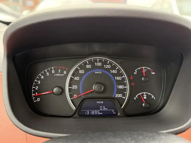 Hyundai i10 view 18