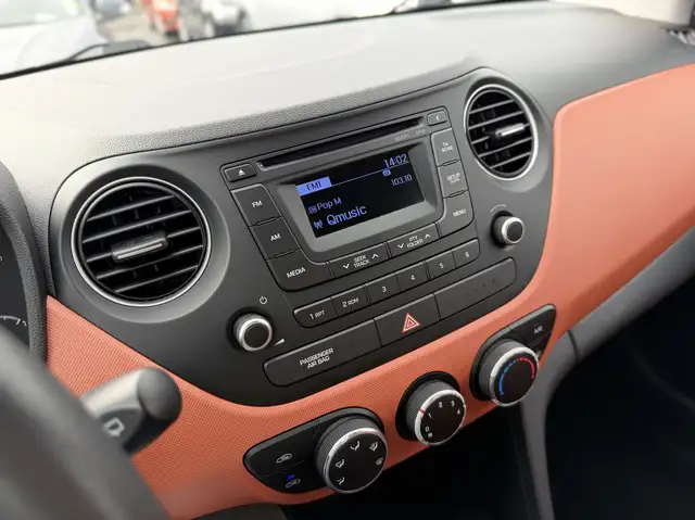 Hyundai i10 view 15