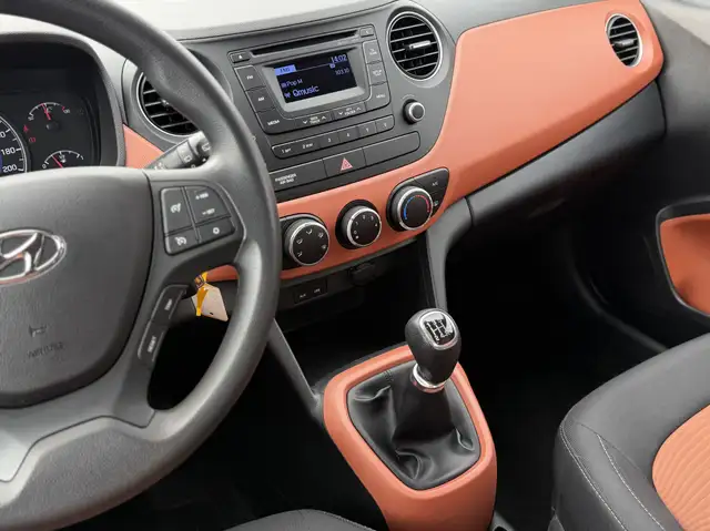 Hyundai i10 view 14