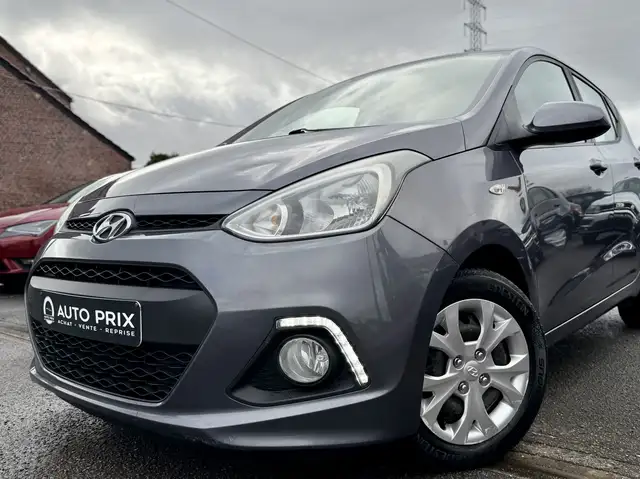 Hyundai i10 view 12