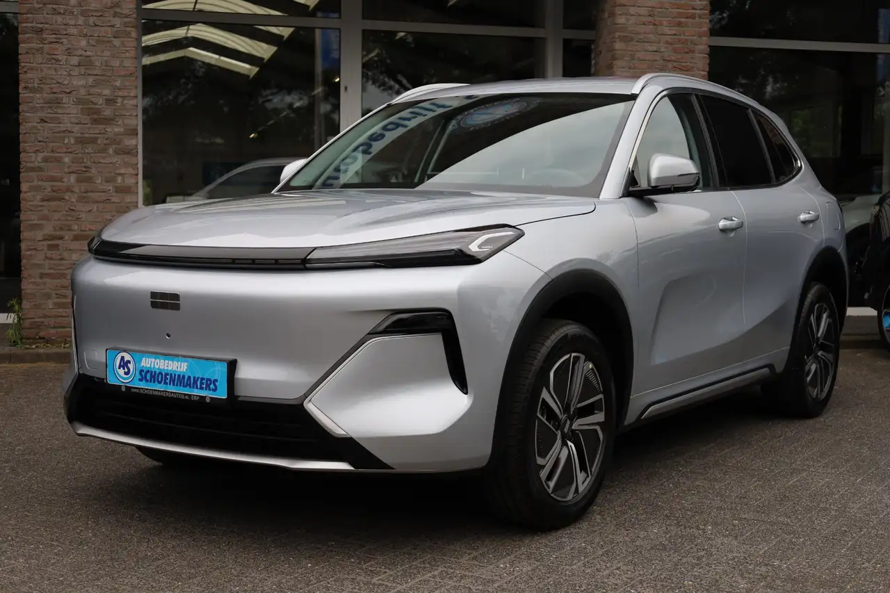 Geely Starray EM-i 2026 — фото 15