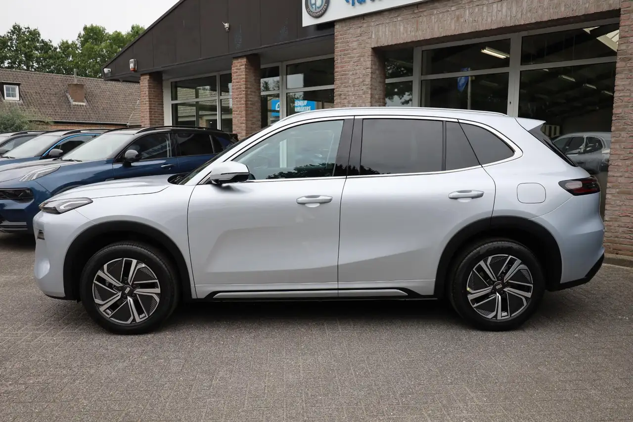 Geely Starray EM-i 2026