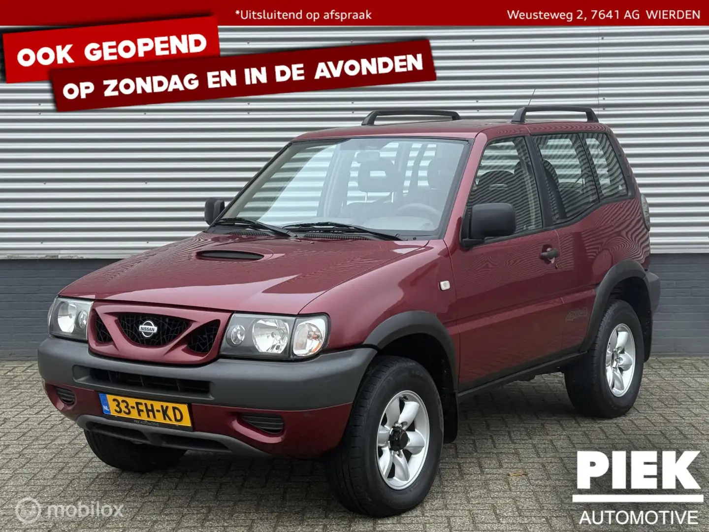 Nissan Terrano 2.4 Comfort 4X4 AIRCO, TREKHAAK Rood - 1