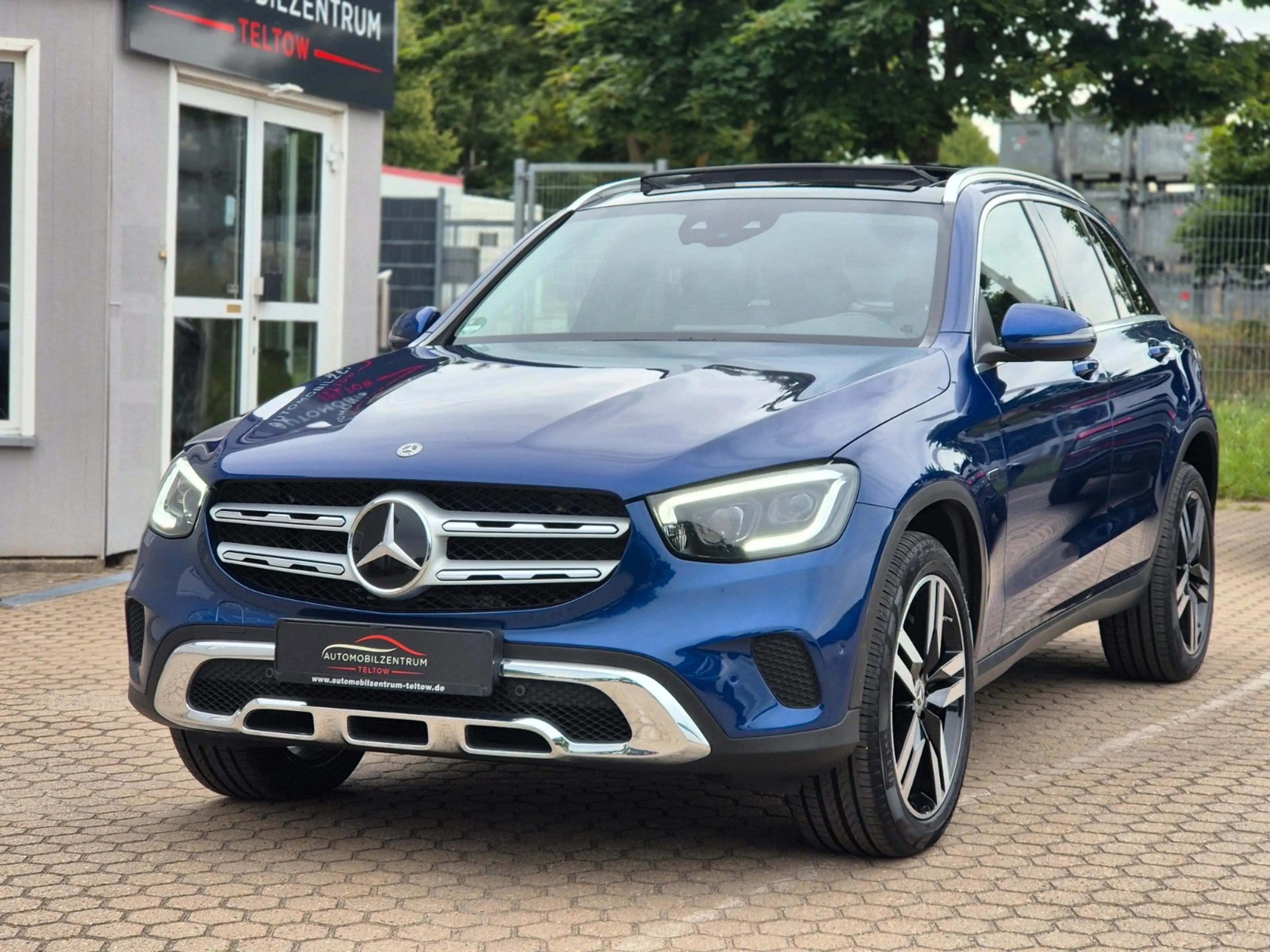 Mercedes-Benz GLC 300 de 4Matic AMG Line Multibeam Burmester — photo 2