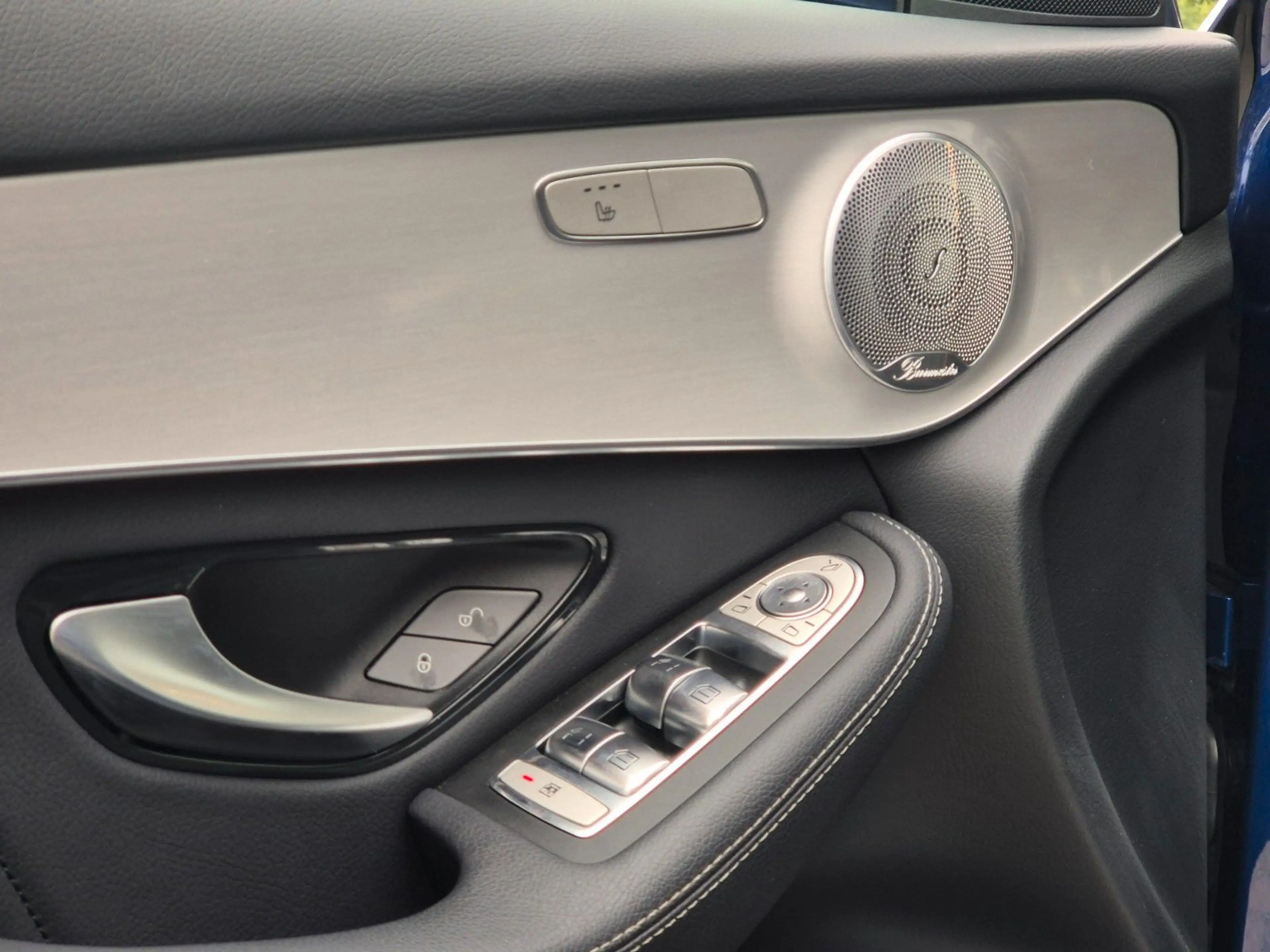Mercedes-Benz GLC 300 de 4Matic AMG Line Multibeam Burmester — photo 15