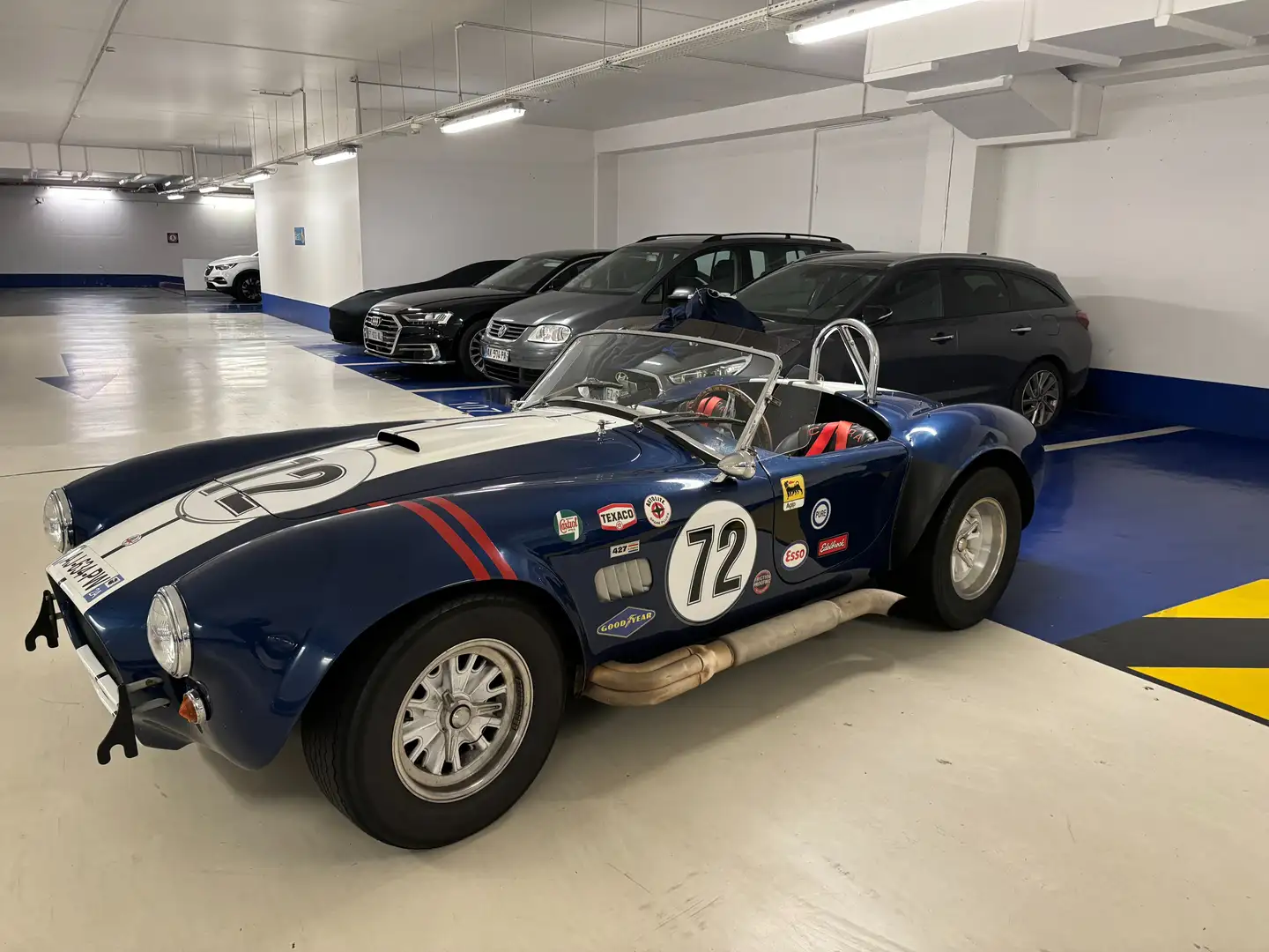 AC Cobra AC COBRA UNIQUE MOTORCARS Bleu - 1