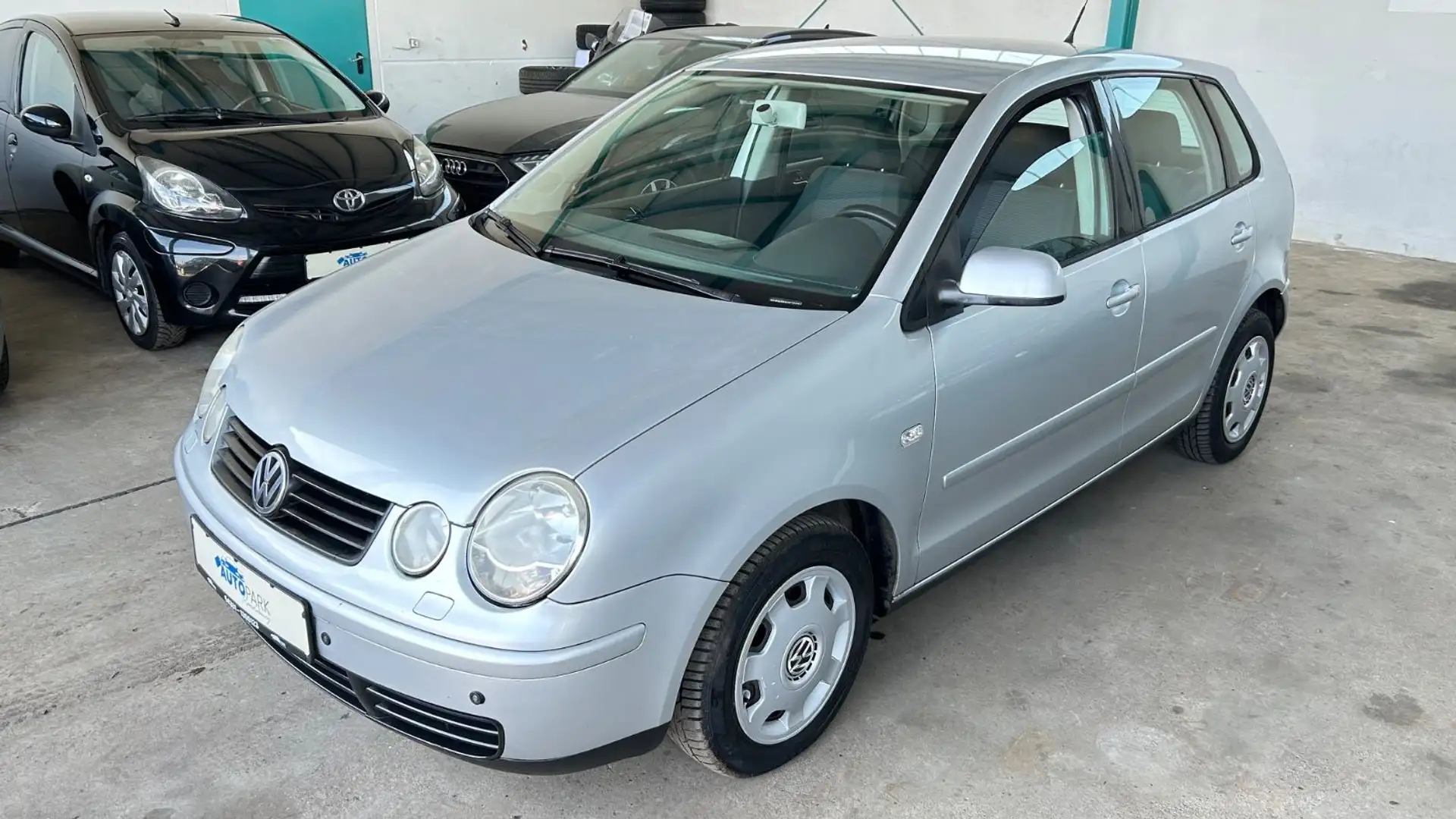 Volkswagen Polo 1.4 Basis Silber - 1